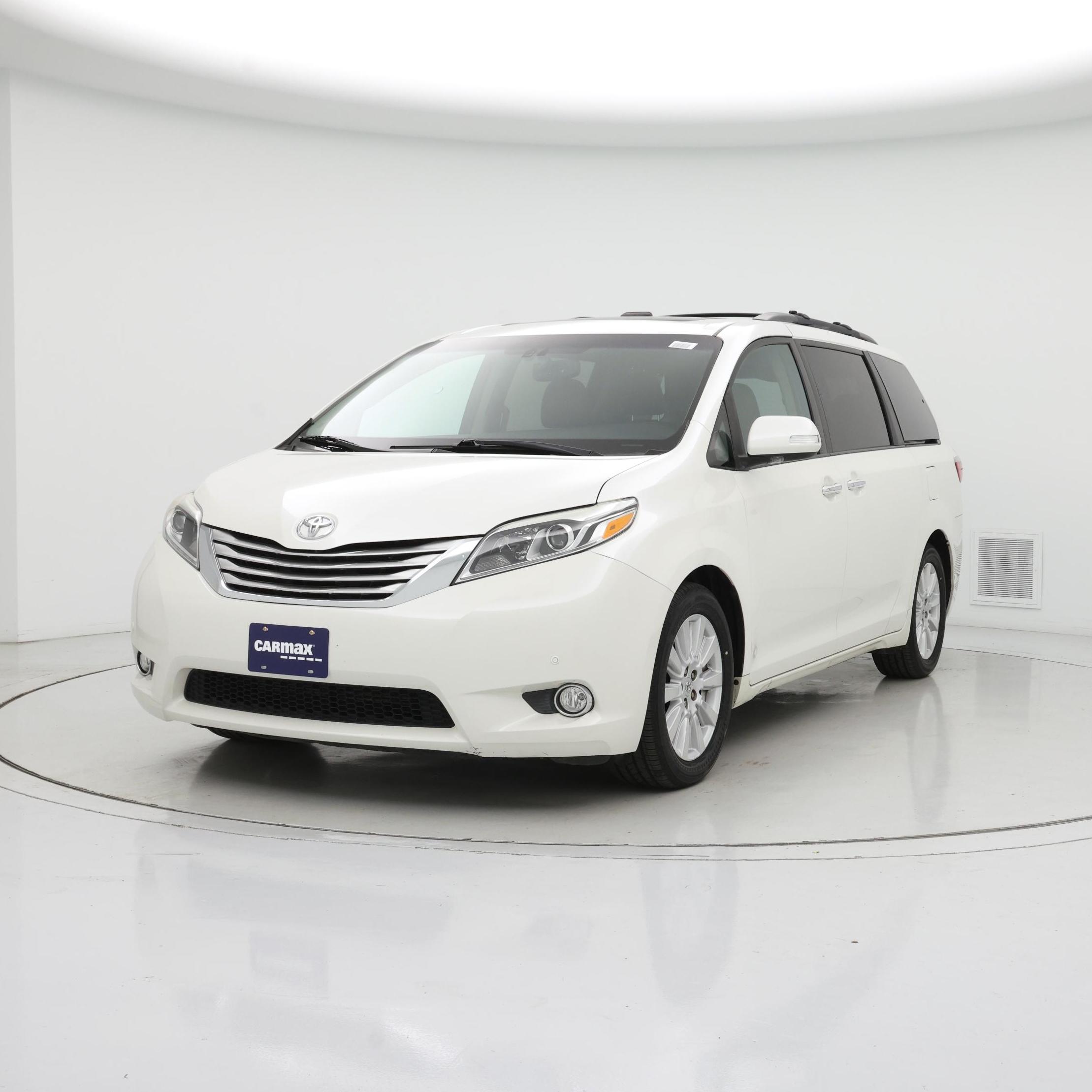 Thumbnail: 2017 Toyota Sienna - 4