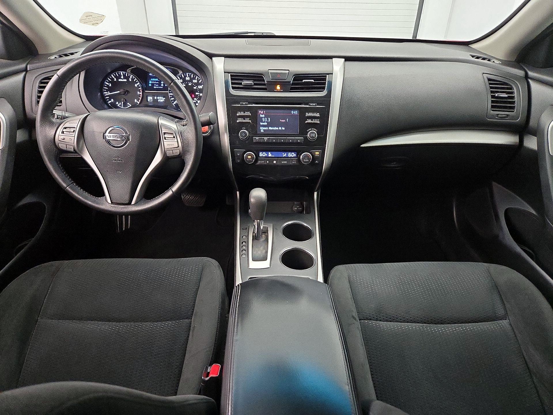 Thumbnail: 2015 Nissan Altima - 9