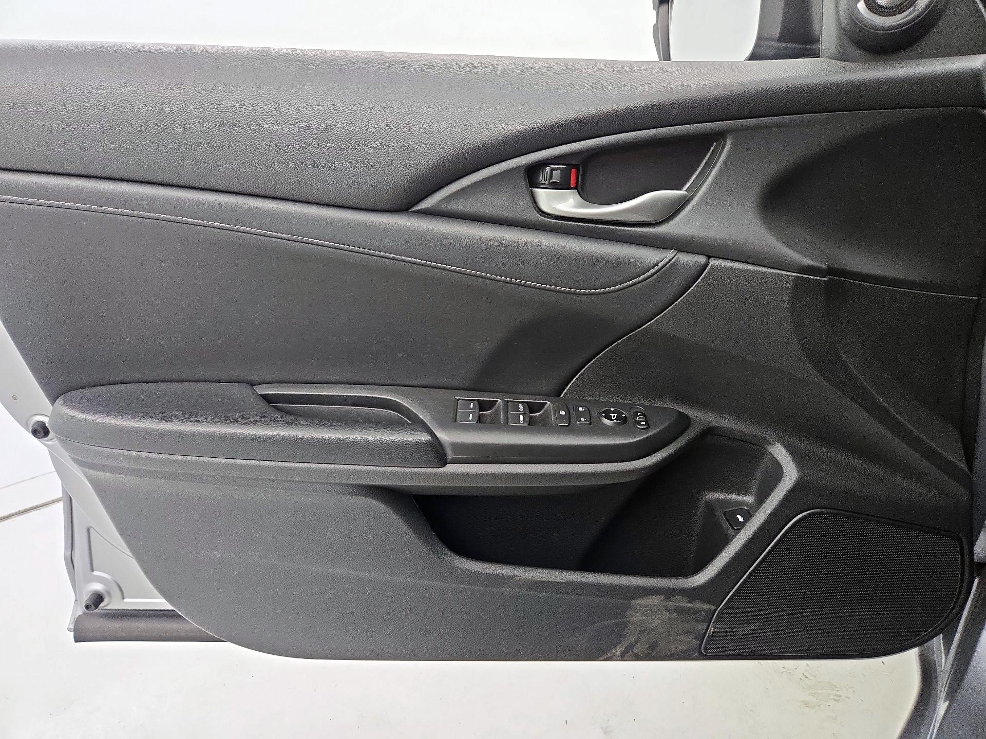 Thumbnail: 2020 Honda Insight - 12