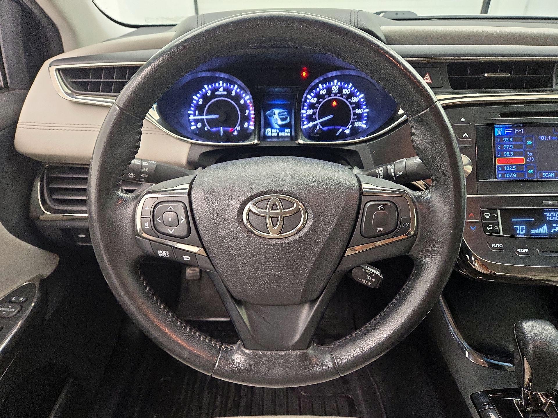 Thumbnail: 2014 Toyota Avalon - 10