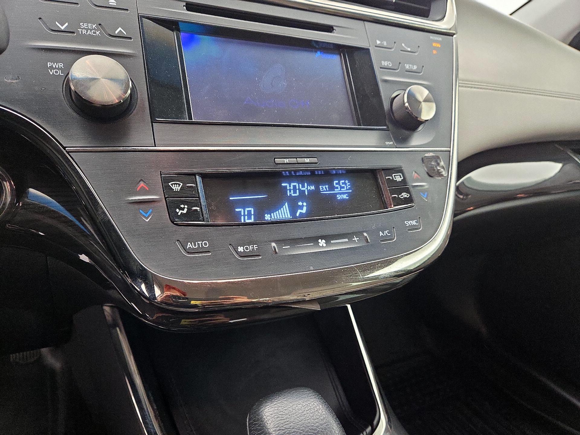 Thumbnail: 2014 Toyota Avalon - 16