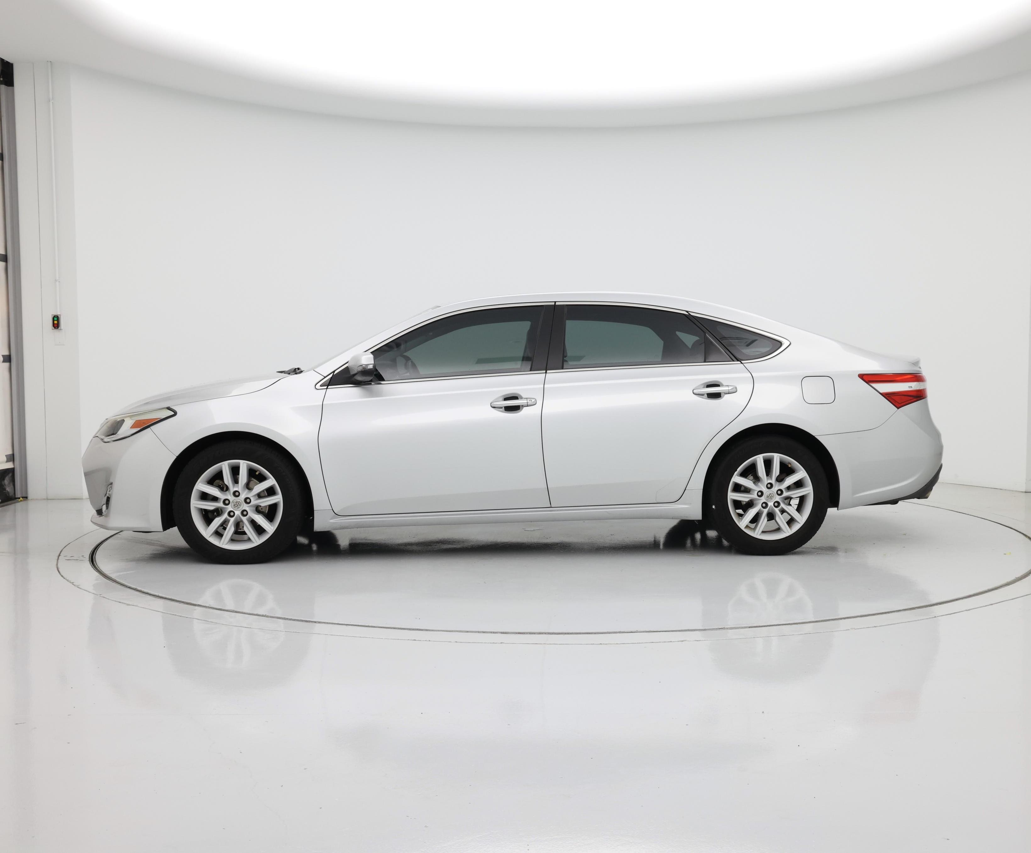 Thumbnail: 2014 Toyota Avalon - 3