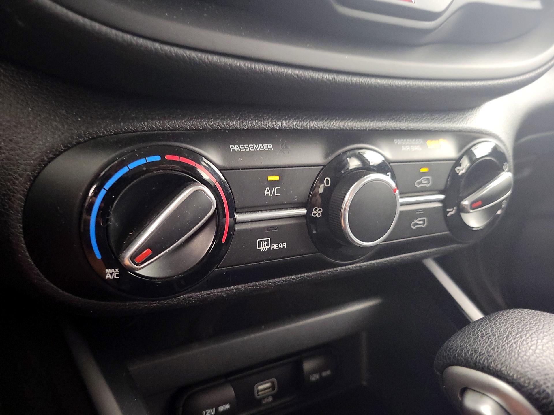 Thumbnail: 2020 Kia Soul - 16