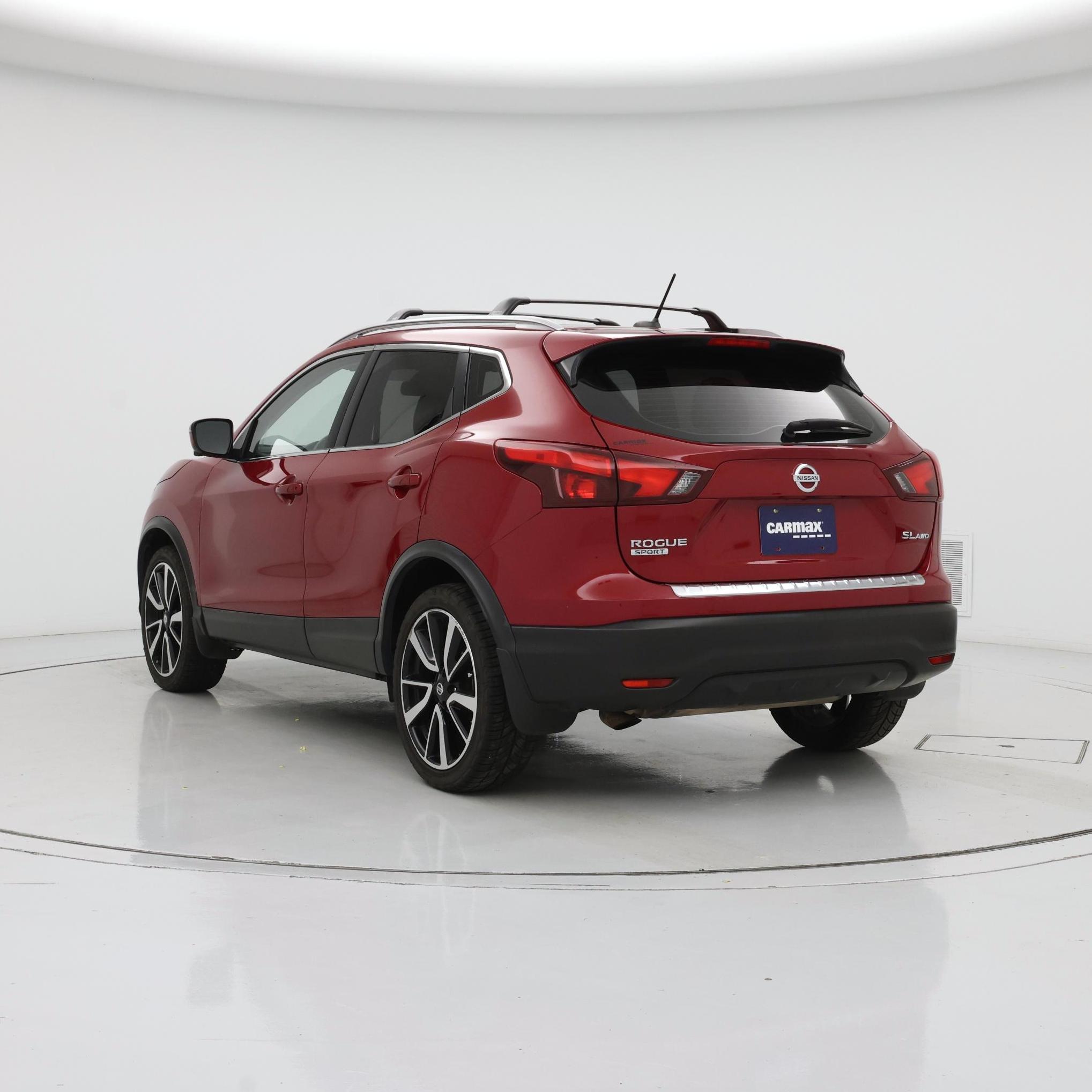 Thumbnail: 2017 Nissan Rogue Sport - 2