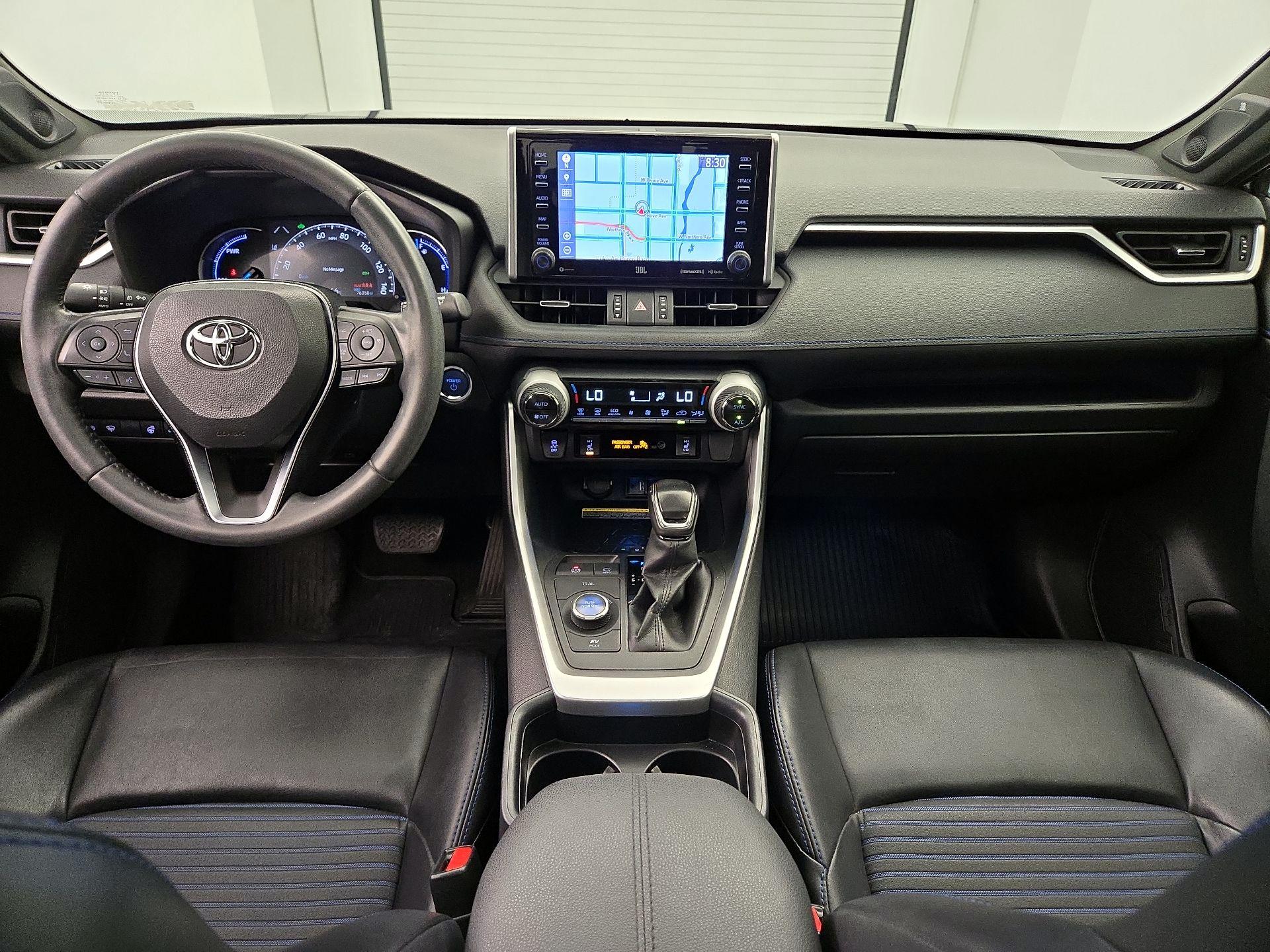 Thumbnail: 2019 Toyota RAV4 - 9