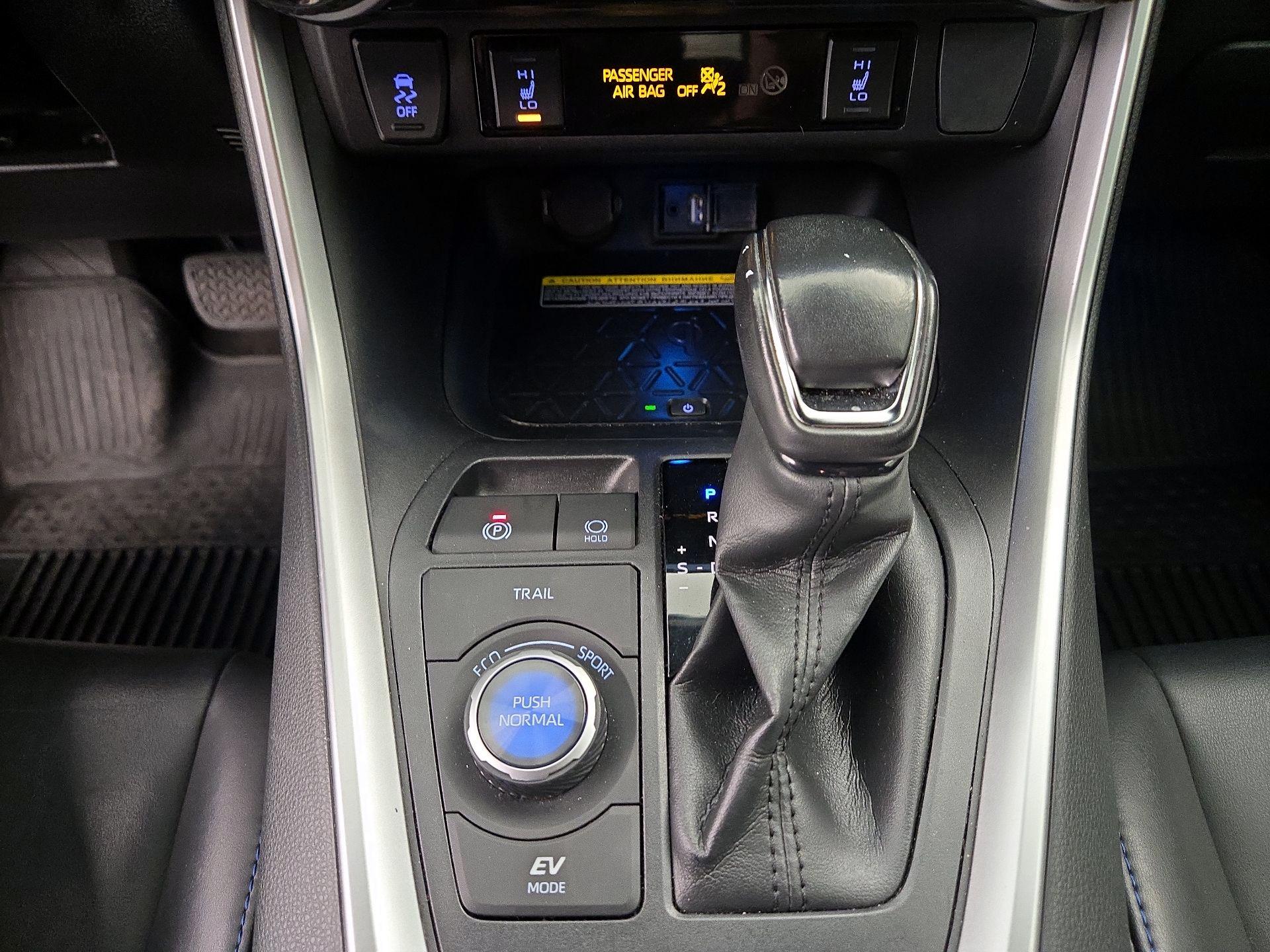 Thumbnail: 2019 Toyota RAV4 - 18