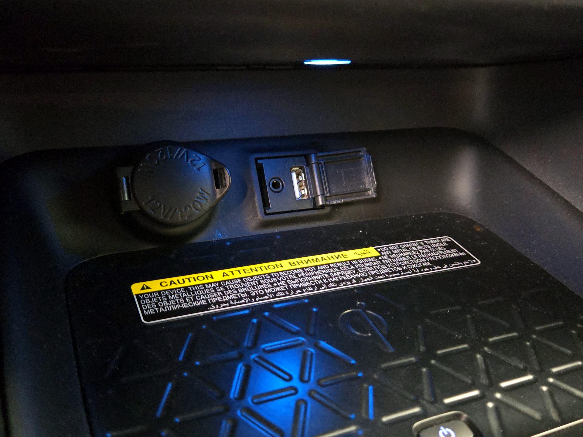 Thumbnail: 2019 Toyota RAV4 - 19