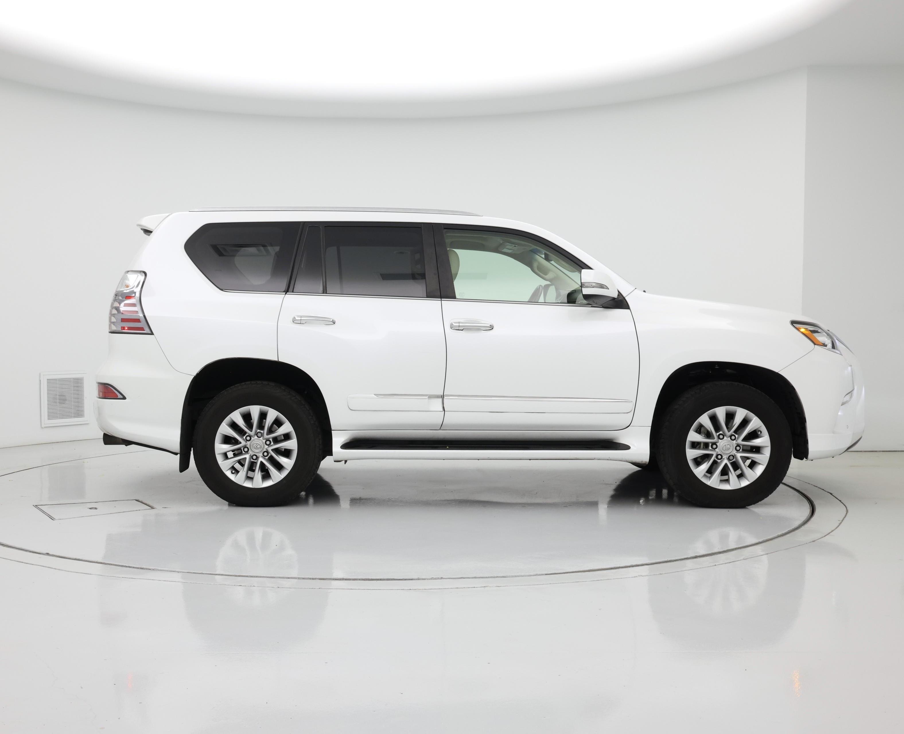 Thumbnail: 2016 Lexus GX - 7