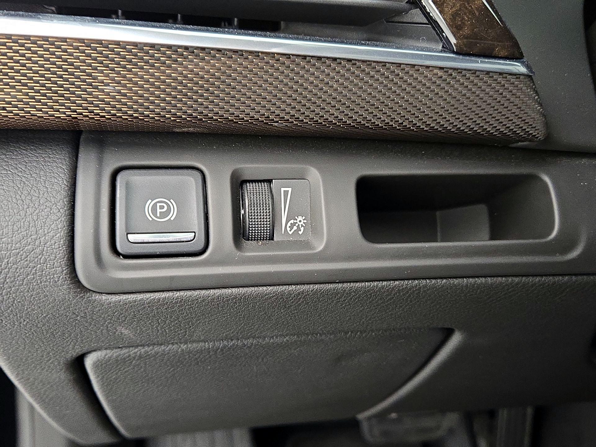 Thumbnail: 2017 Cadillac CT6 - 13