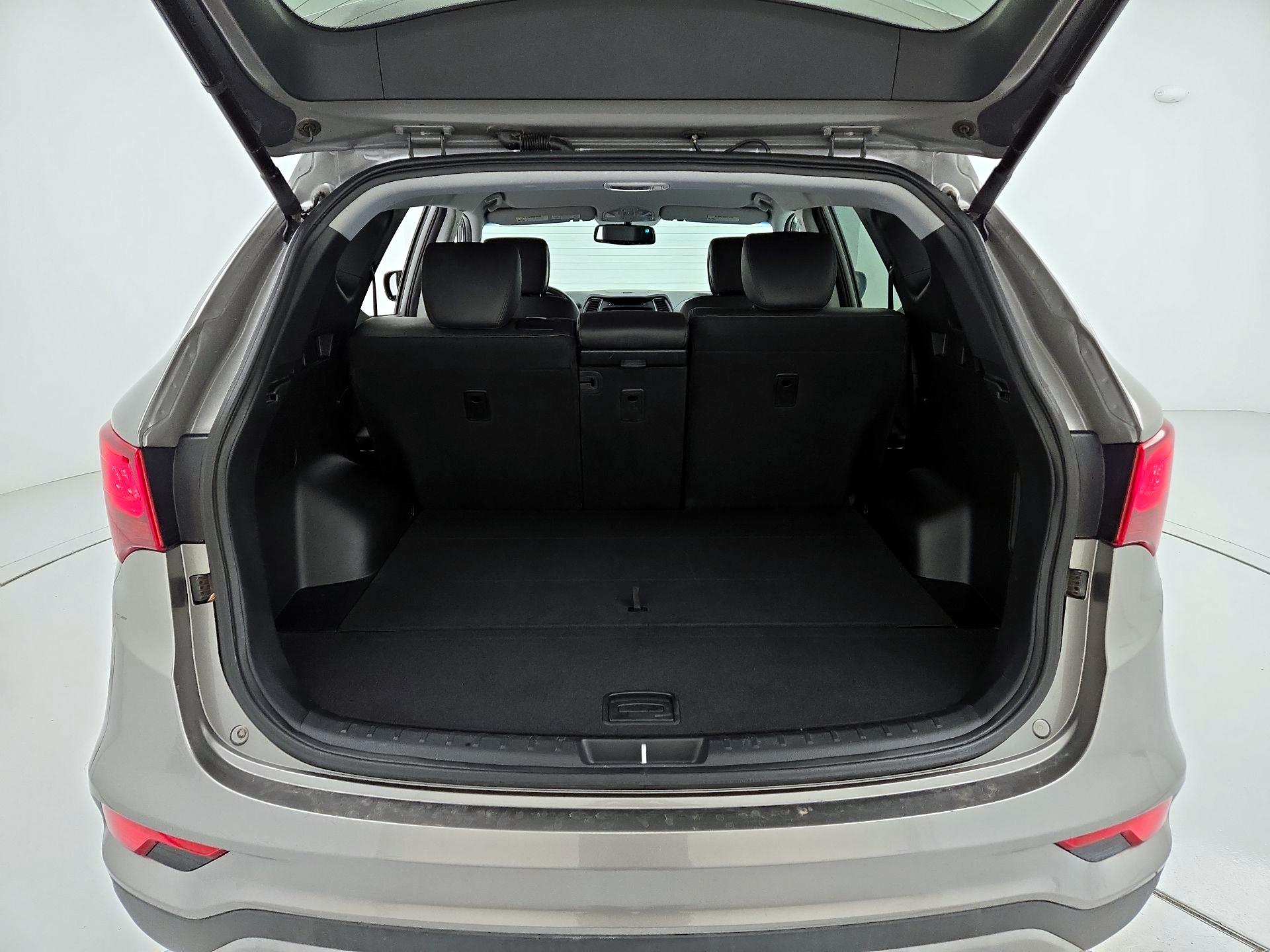 Thumbnail: 2018 Hyundai Santa Fe - 20