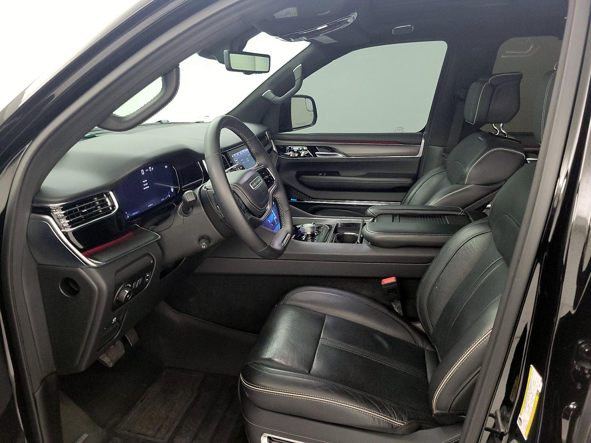 Thumbnail: 2023 Jeep Grand Wagoneer - 11