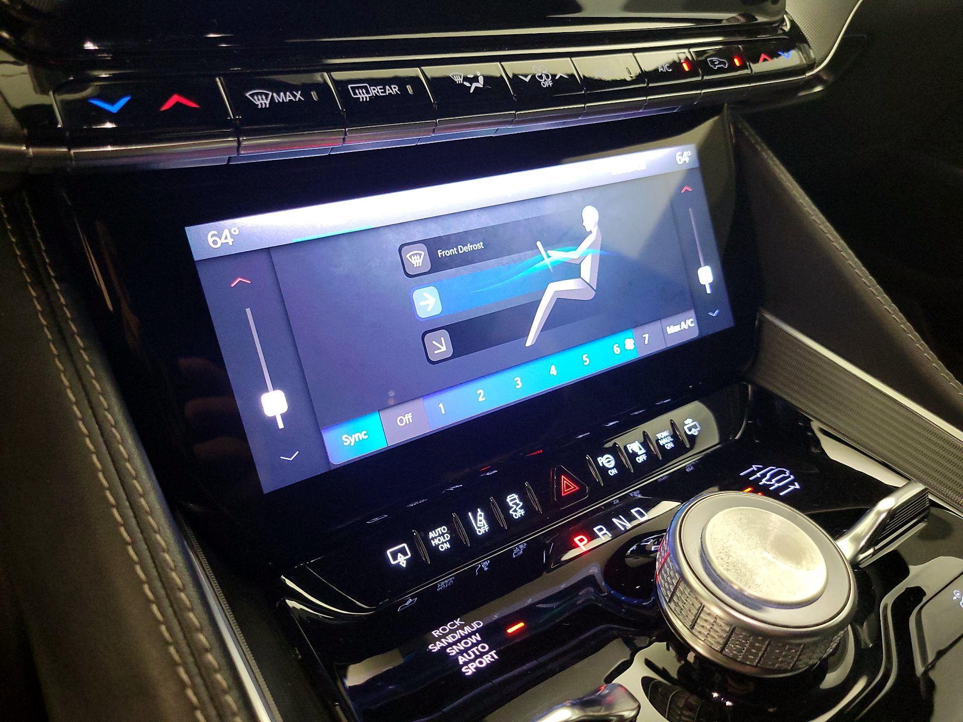 Thumbnail: 2023 Jeep Grand Wagoneer - 17