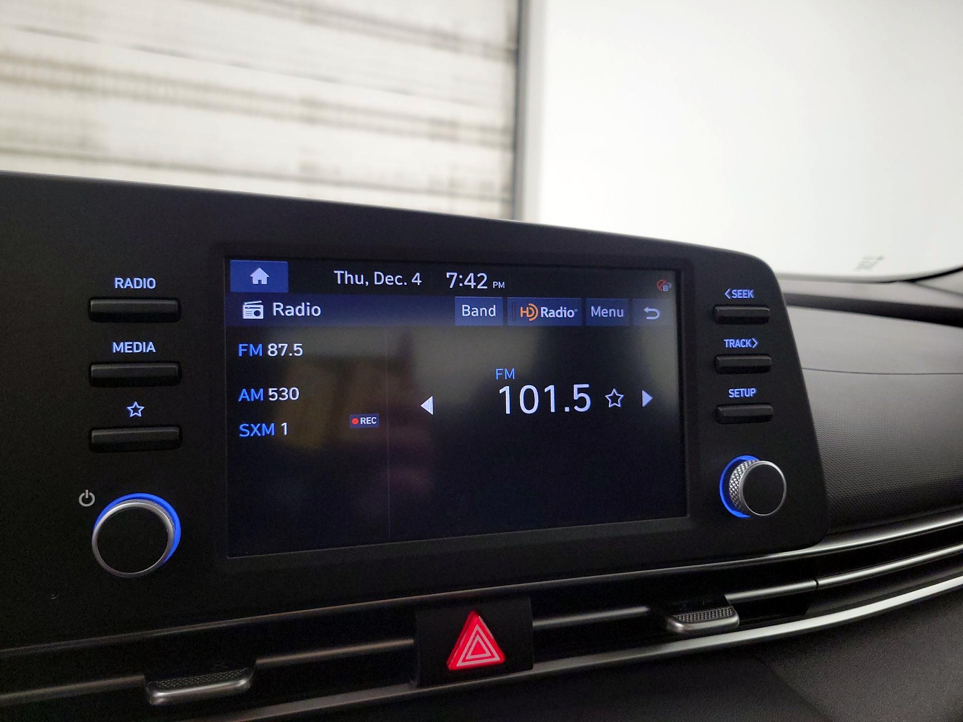 Thumbnail: 2023 Hyundai Elantra - 15