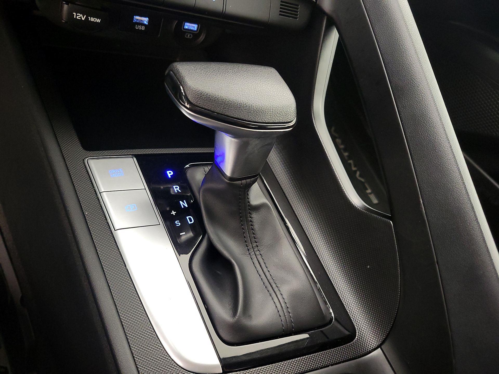 Thumbnail: 2023 Hyundai Elantra - 17