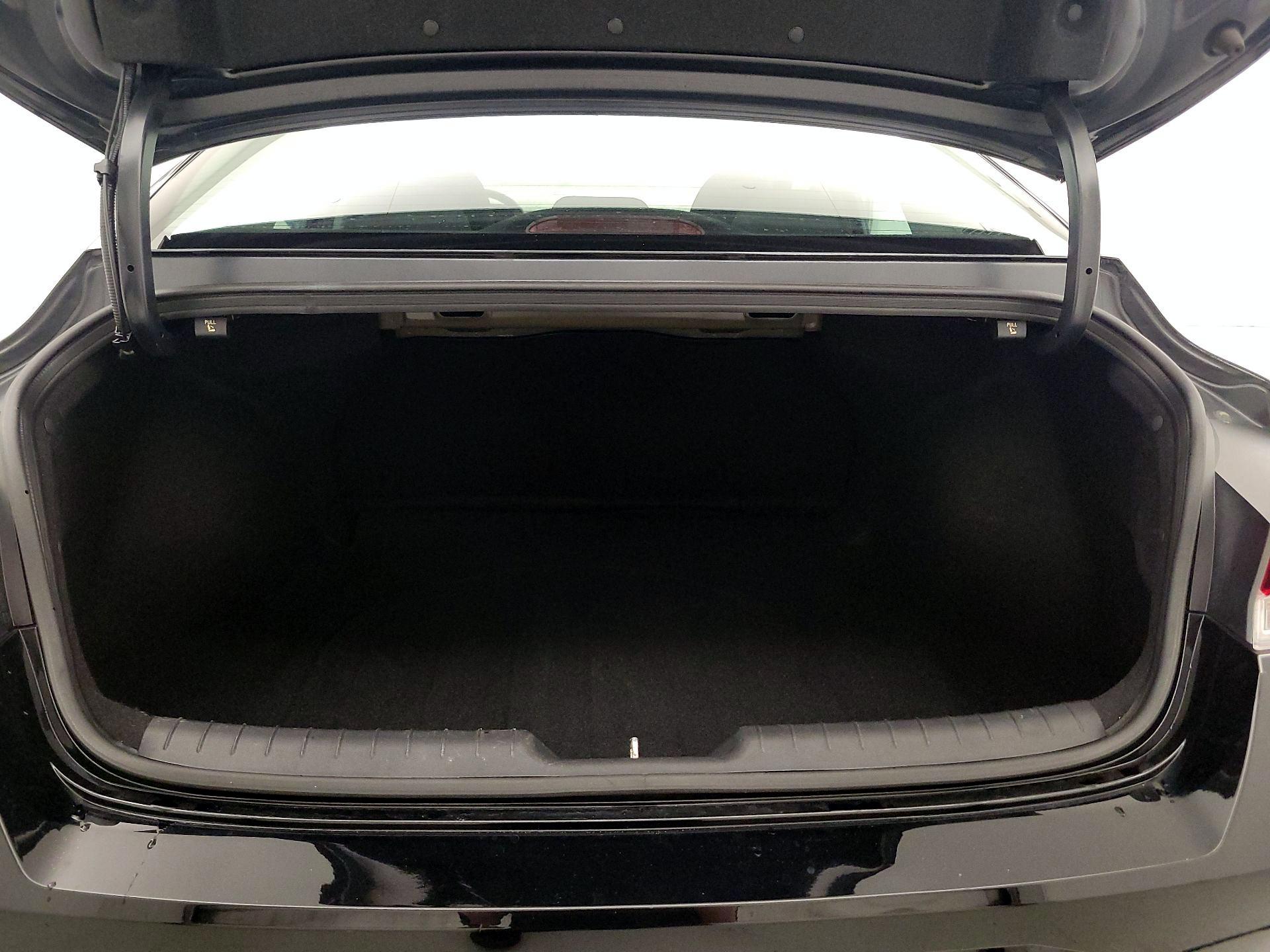 Thumbnail: 2023 Hyundai Elantra - 20