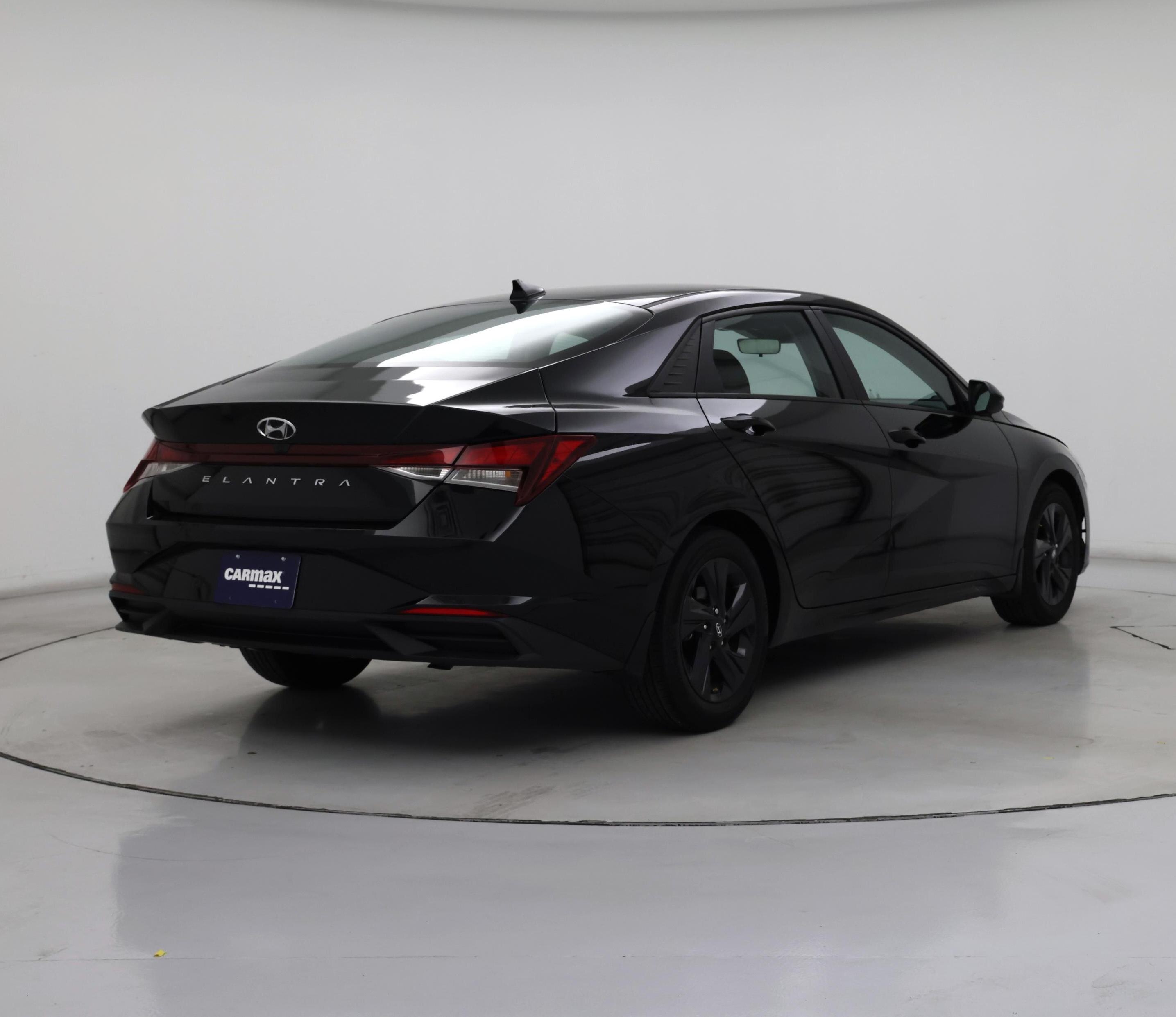 Thumbnail: 2023 Hyundai Elantra - 8