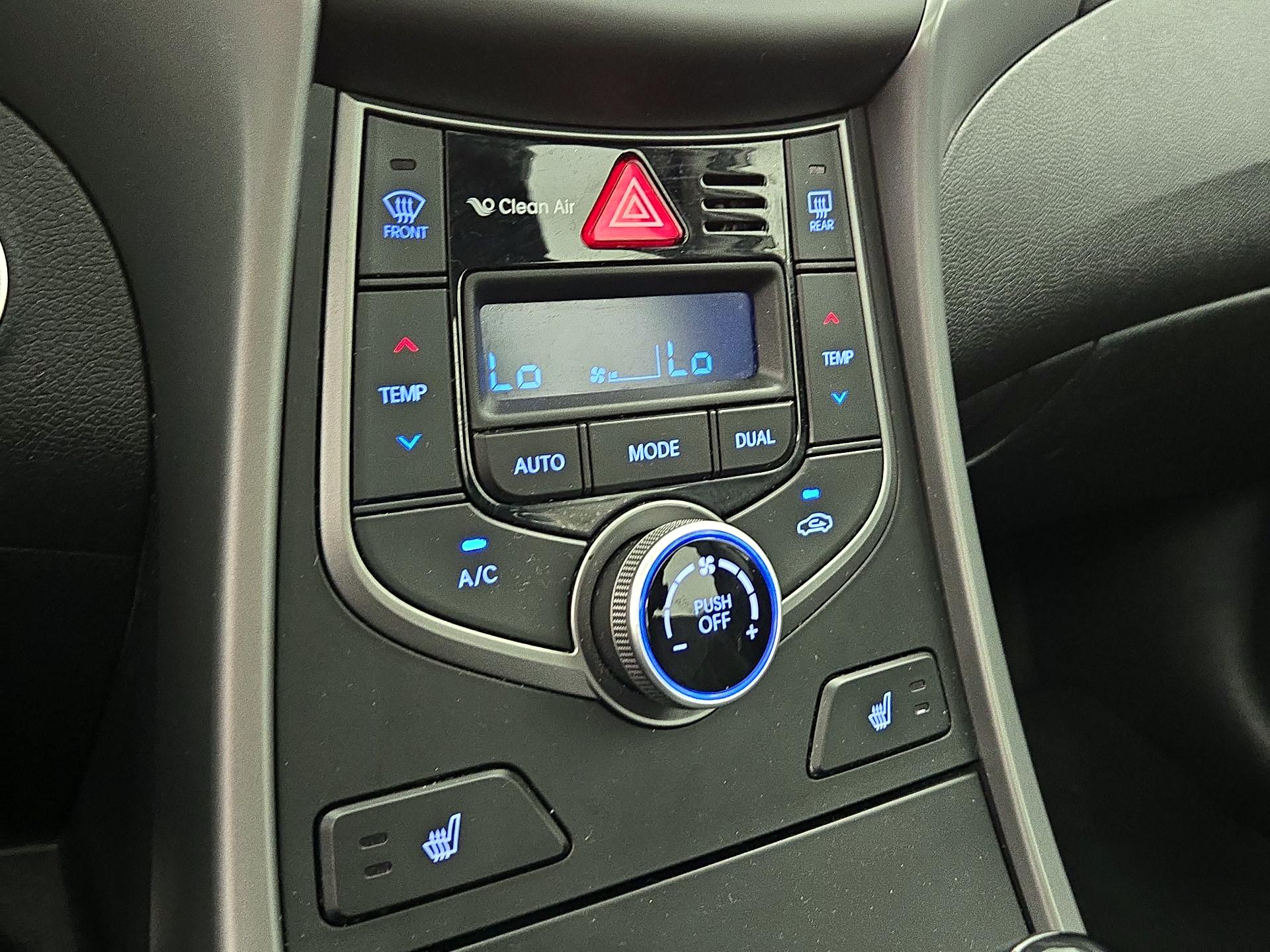 Thumbnail: 2015 Hyundai Elantra - 16