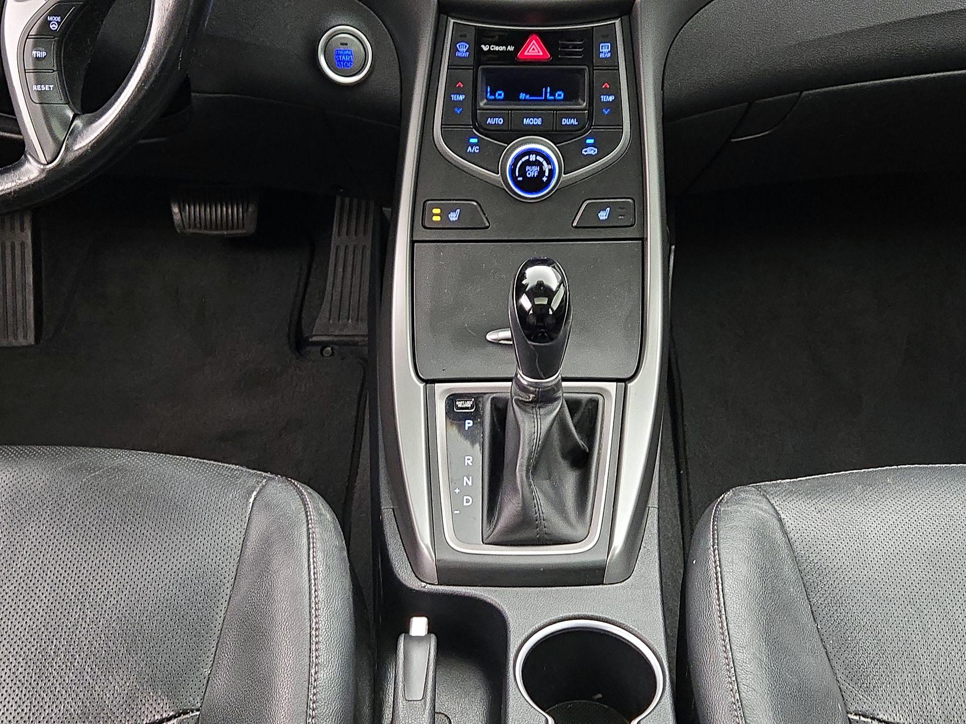 Thumbnail: 2015 Hyundai Elantra - 17