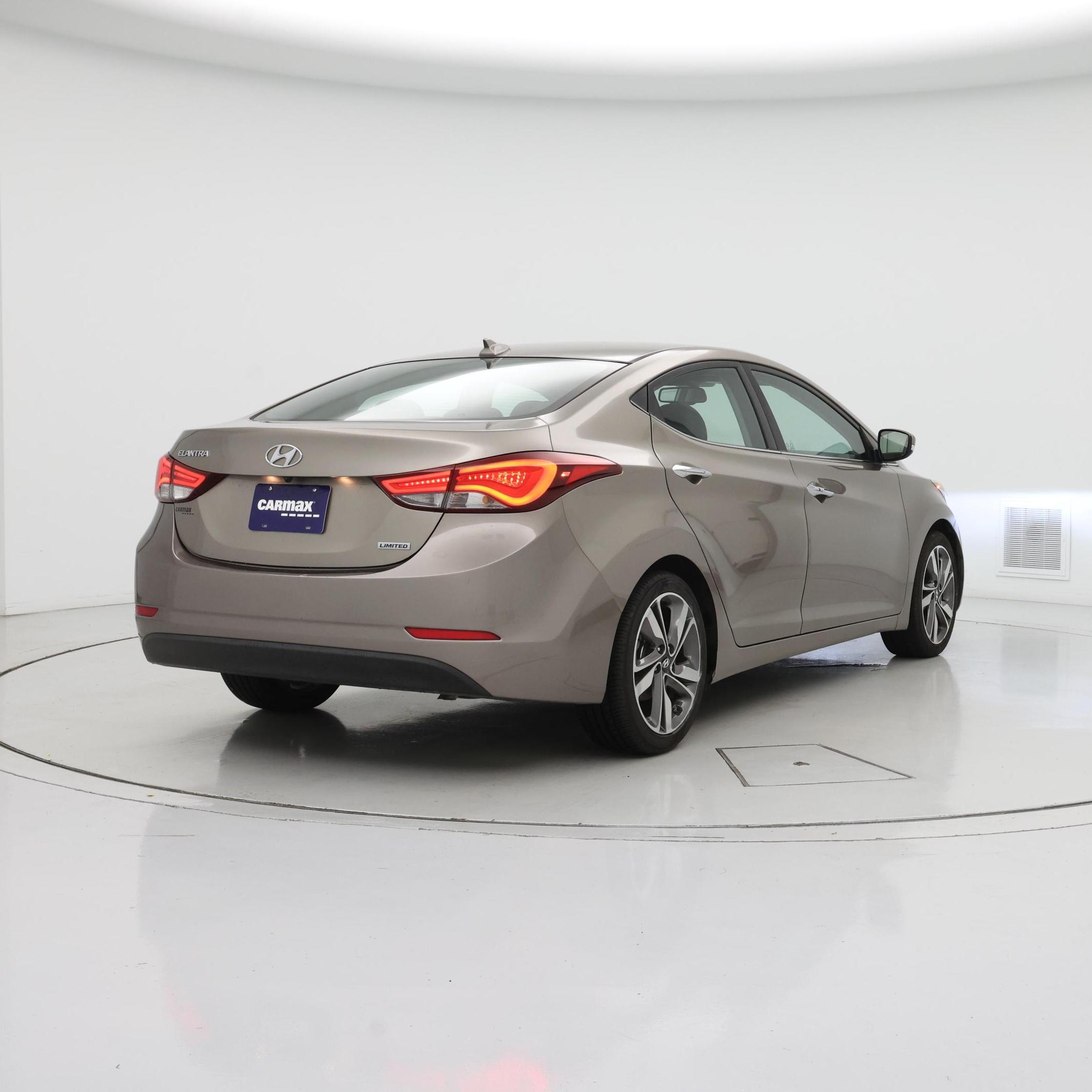 Thumbnail: 2015 Hyundai Elantra - 8