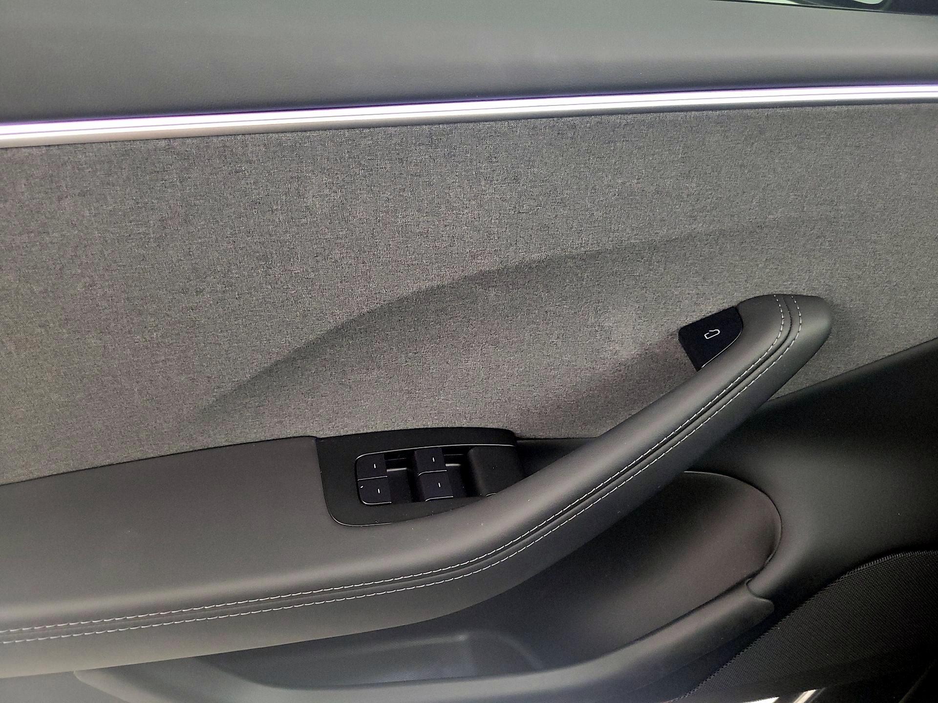 Thumbnail: 2025 Tesla Model 3 - 12