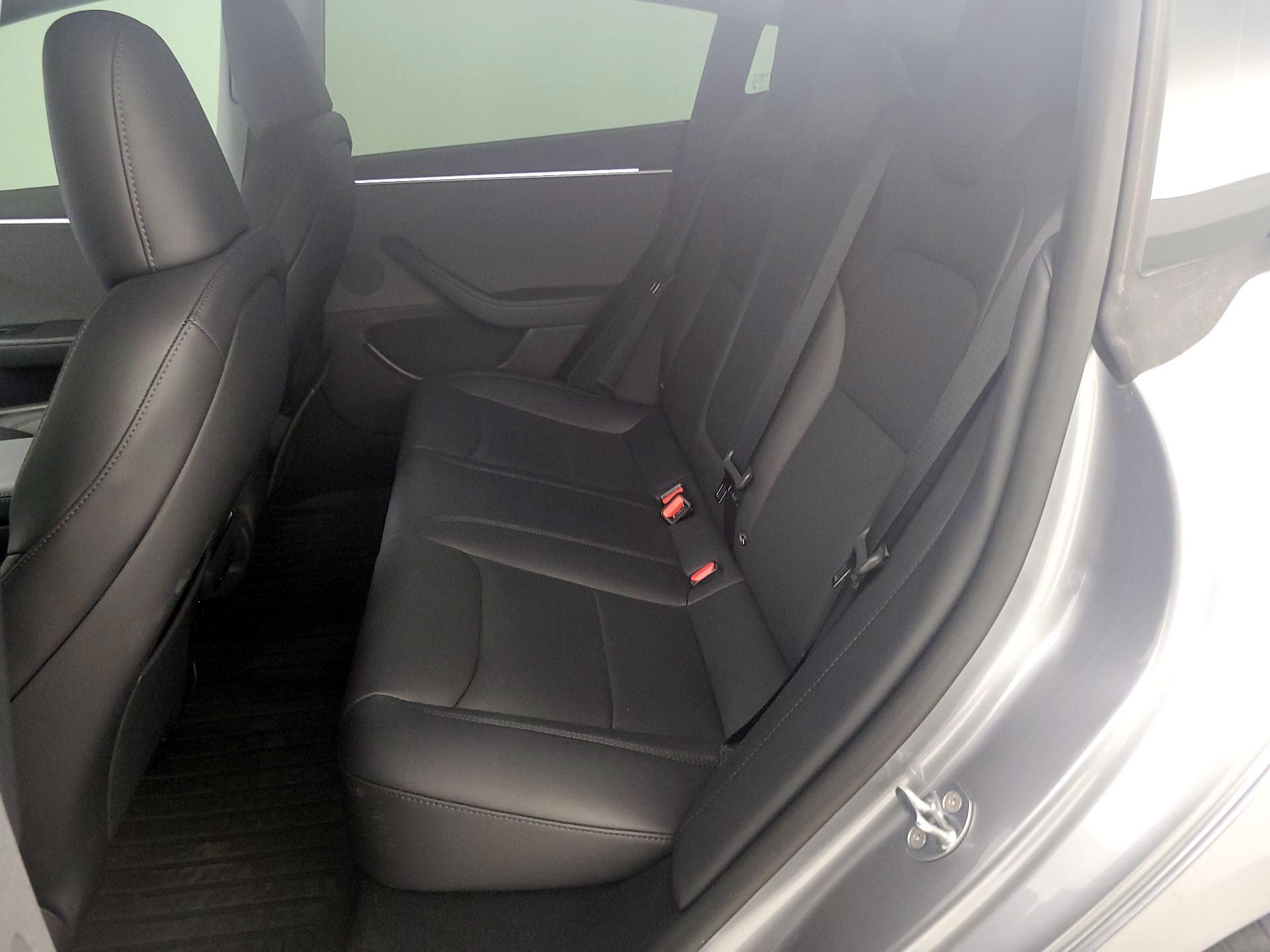 Thumbnail: 2025 Tesla Model 3 - 18