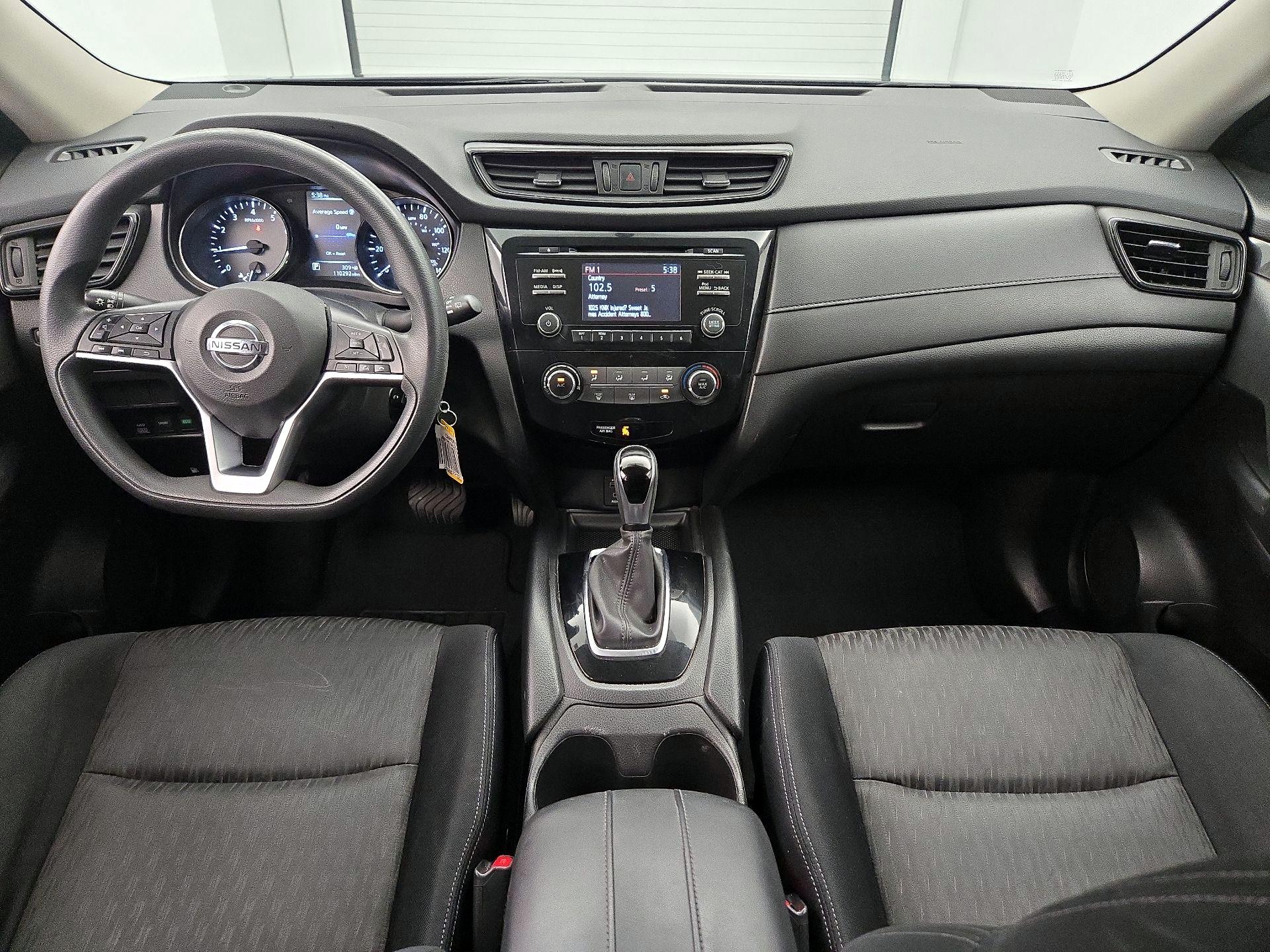 Thumbnail: 2017 Nissan Rogue - 9