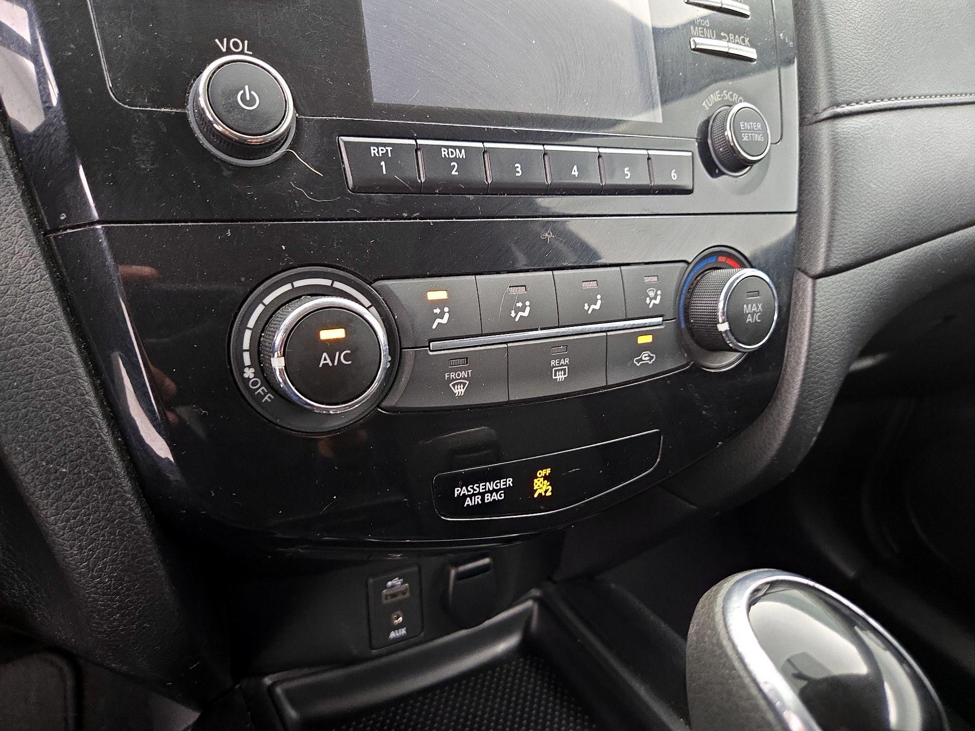 Thumbnail: 2017 Nissan Rogue - 16