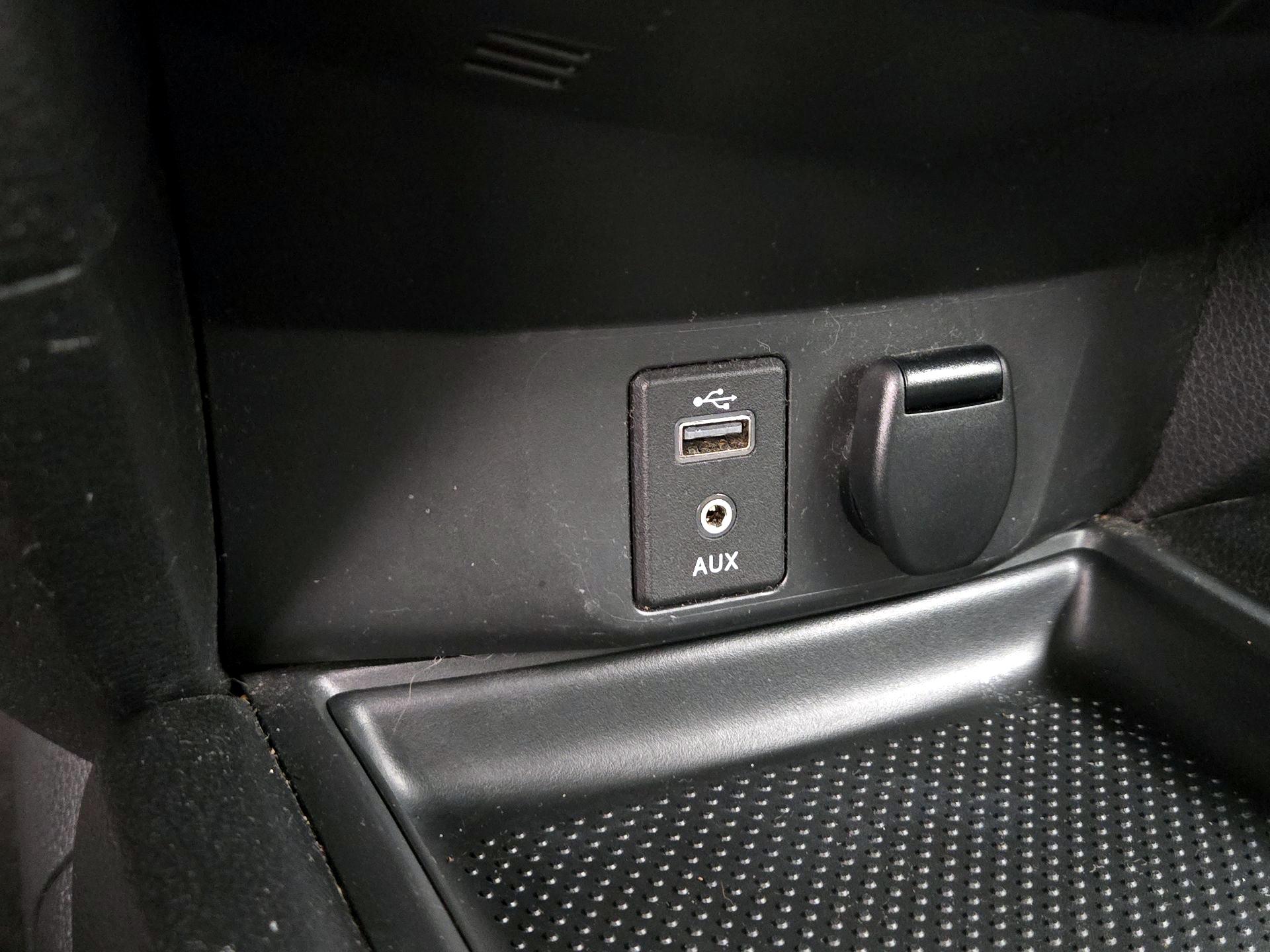 Thumbnail: 2017 Nissan Rogue - 18