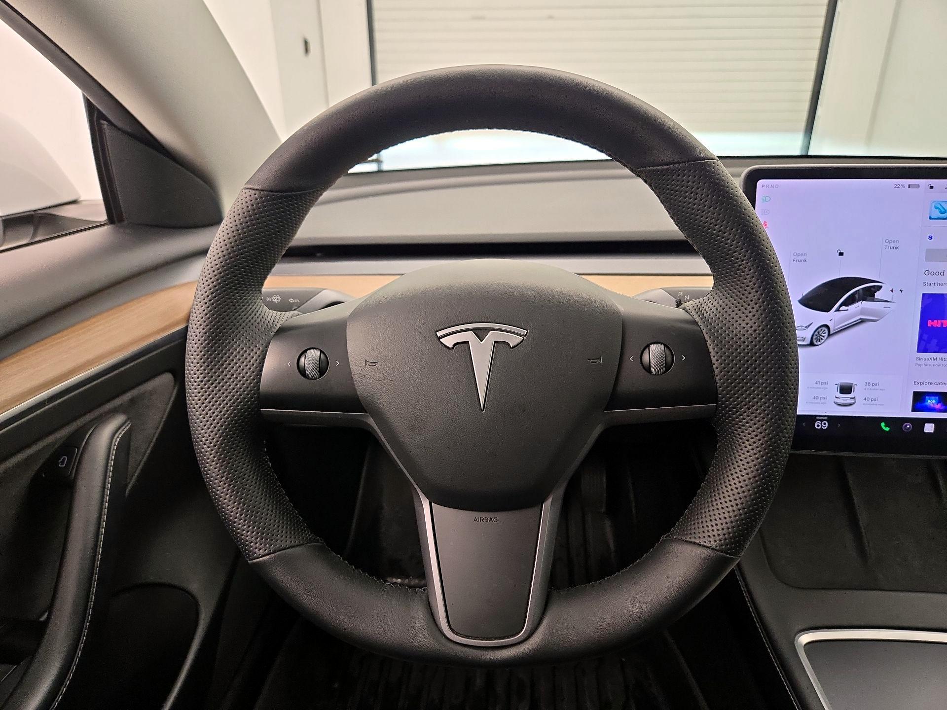 Thumbnail: 2021 Tesla Model 3 - 10