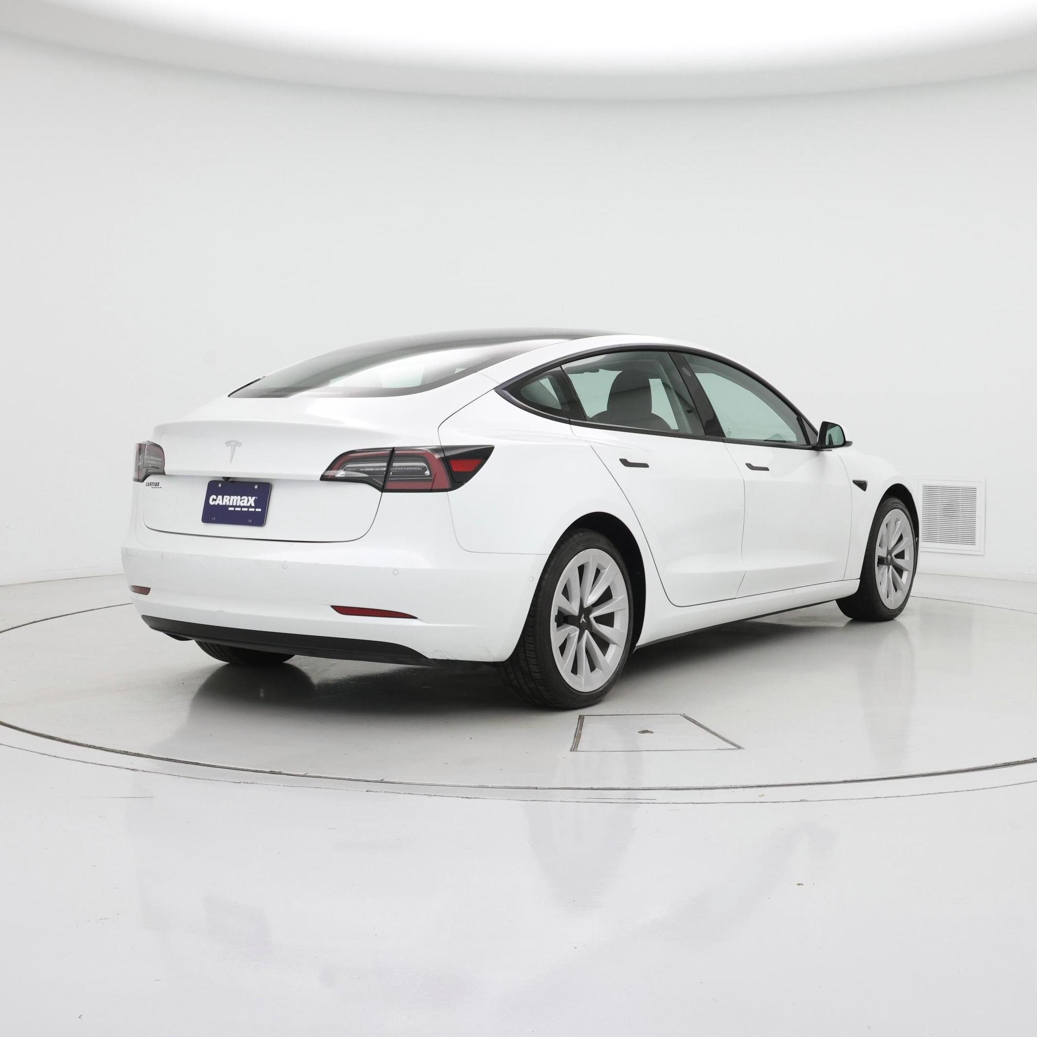 Thumbnail: 2021 Tesla Model 3 - 8