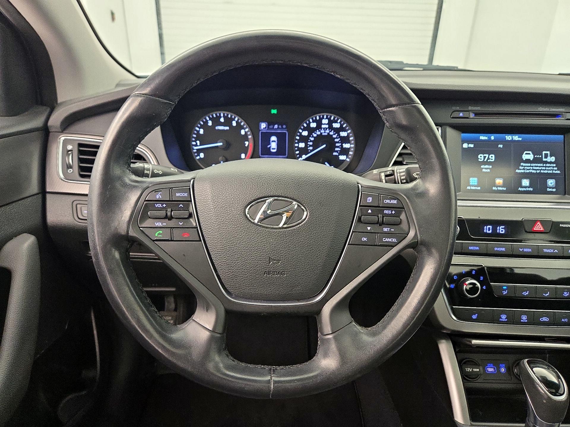 Thumbnail: 2017 Hyundai Sonata - 10