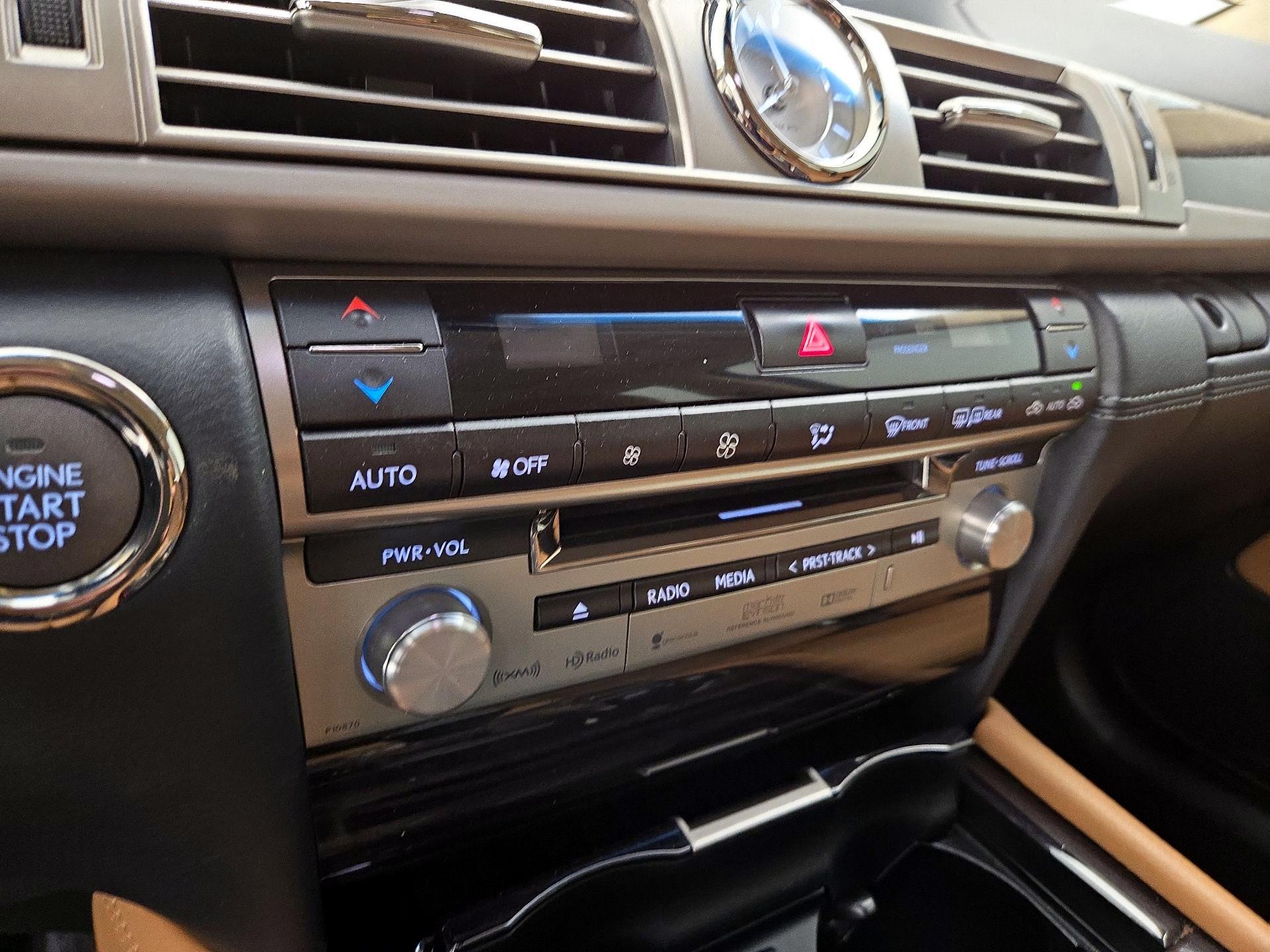 Thumbnail: 2015 Lexus LS - 17