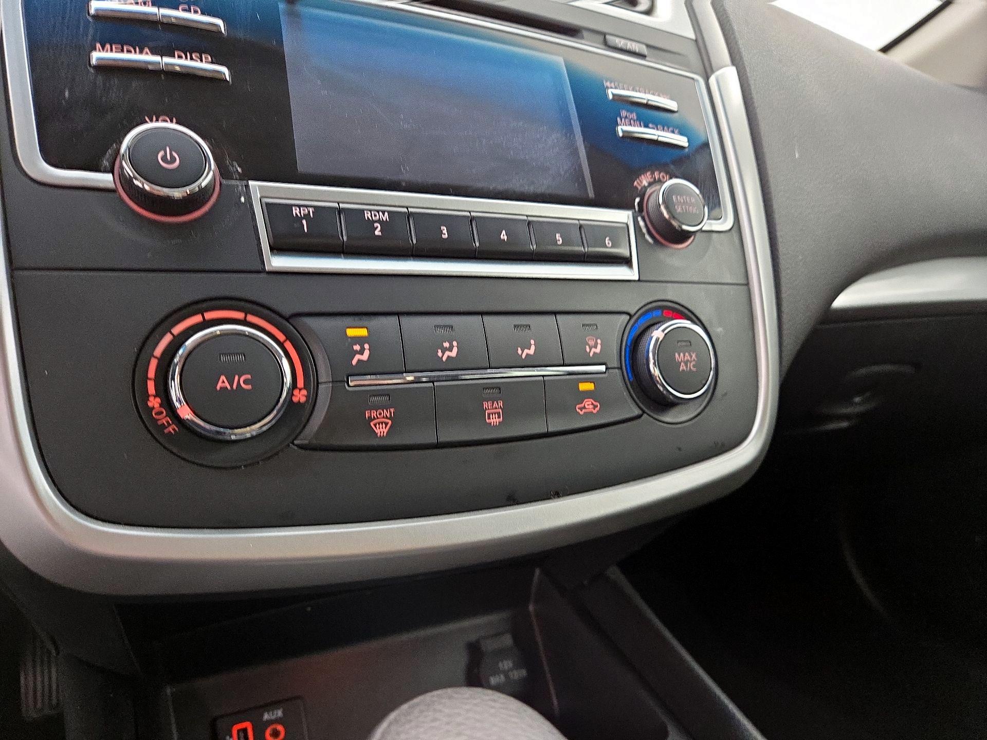 Thumbnail: 2018 Nissan Altima - 16