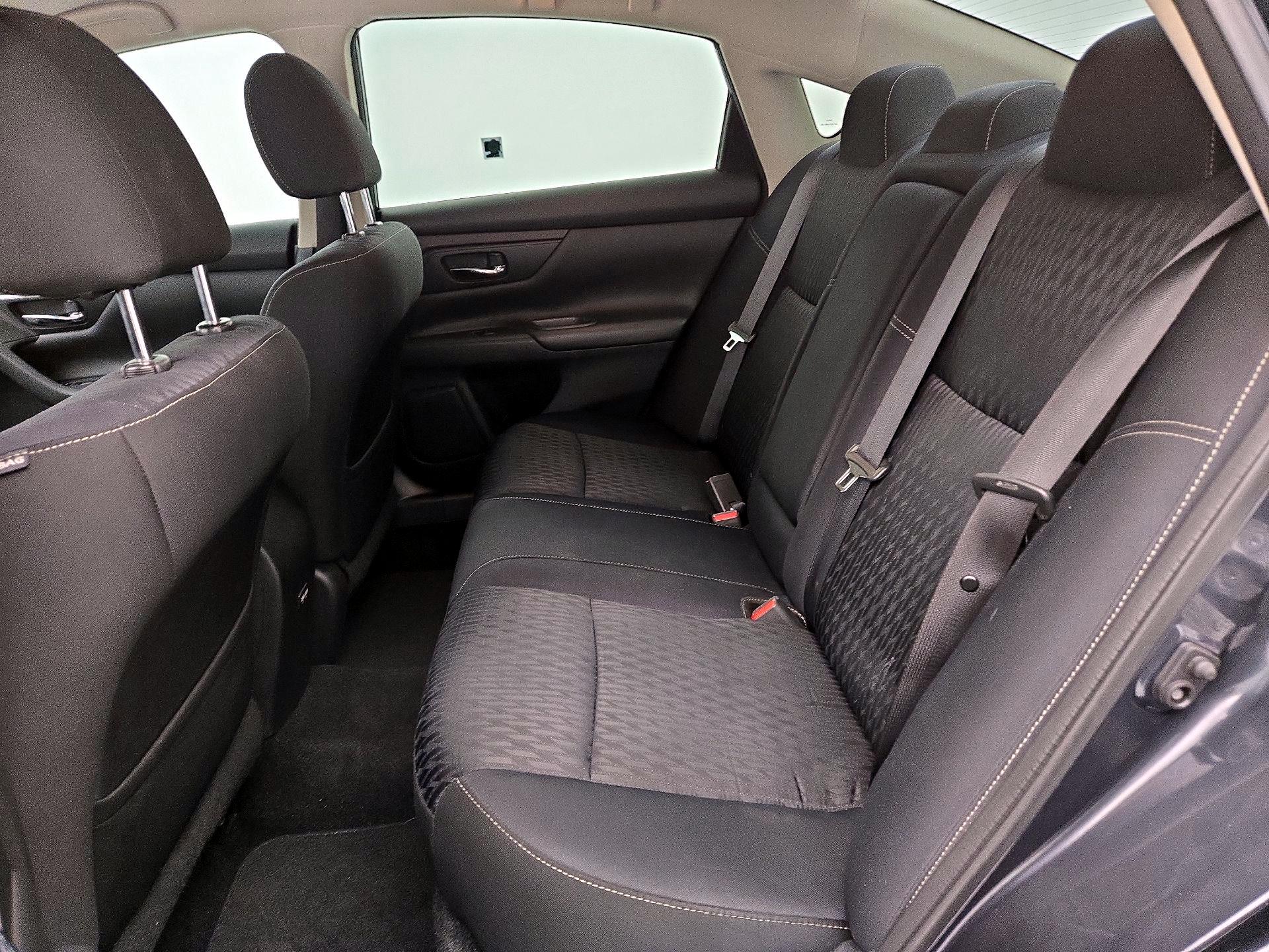 Thumbnail: 2018 Nissan Altima - 19