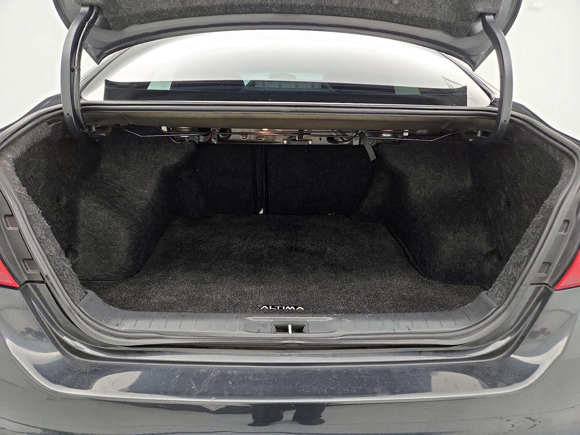 Thumbnail: 2018 Nissan Altima - 20