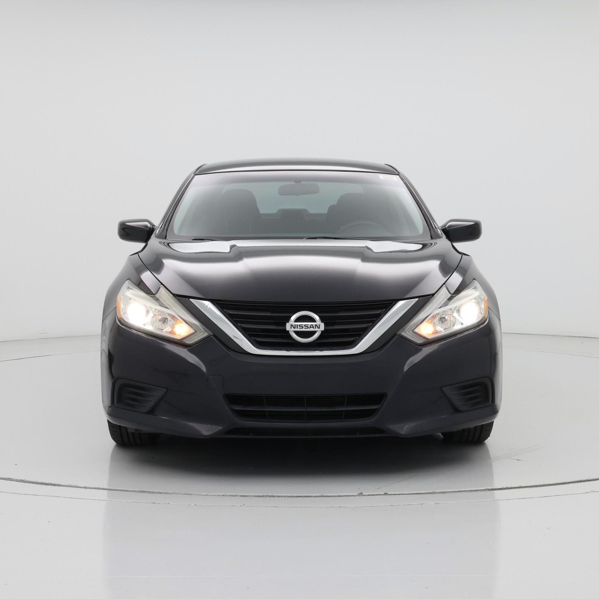 Thumbnail: 2018 Nissan Altima - 5