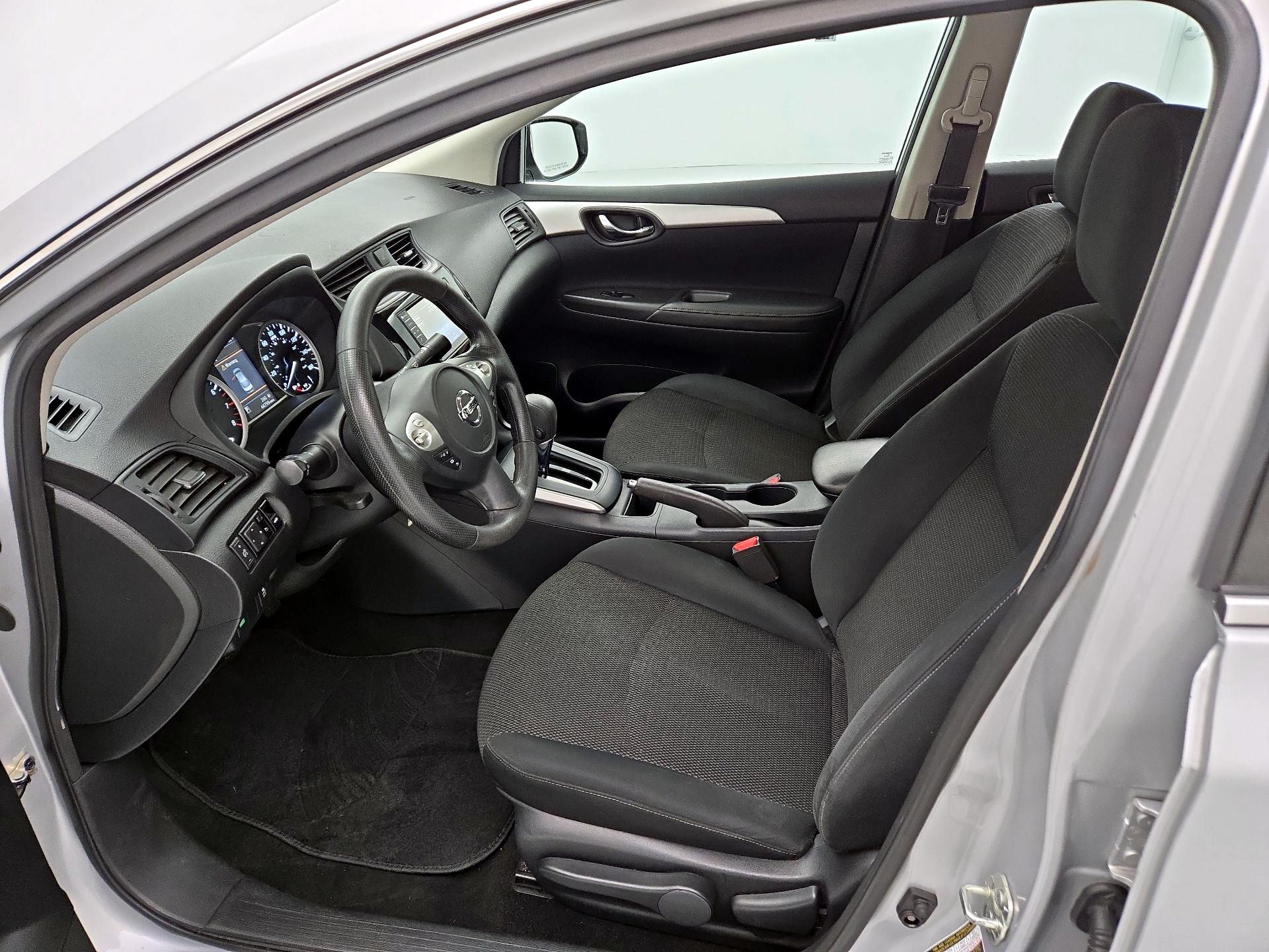 Thumbnail: 2019 Nissan Sentra - 11