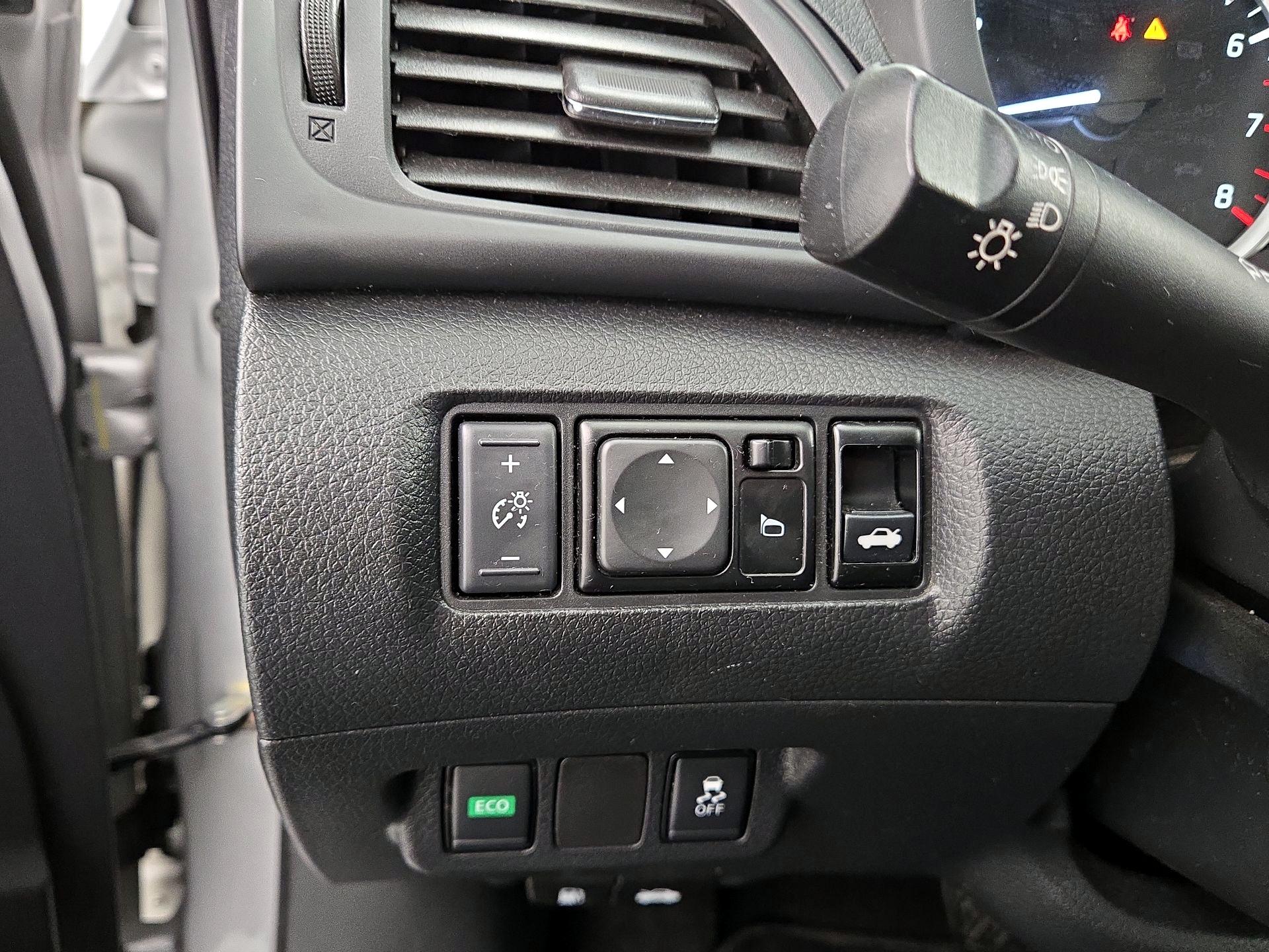 Thumbnail: 2019 Nissan Sentra - 13