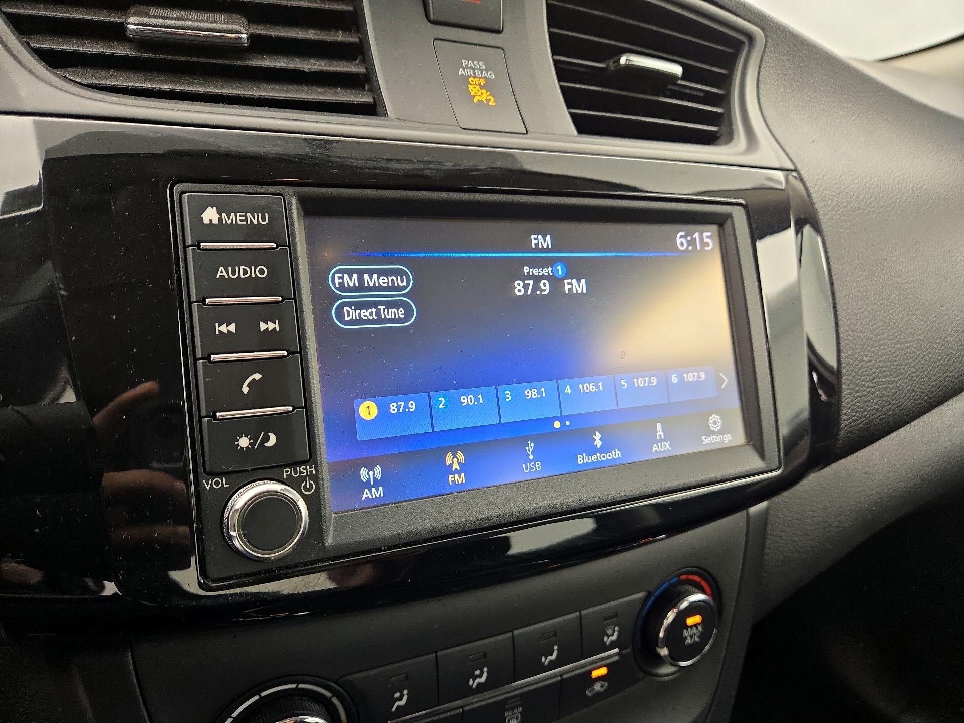 Thumbnail: 2019 Nissan Sentra - 15