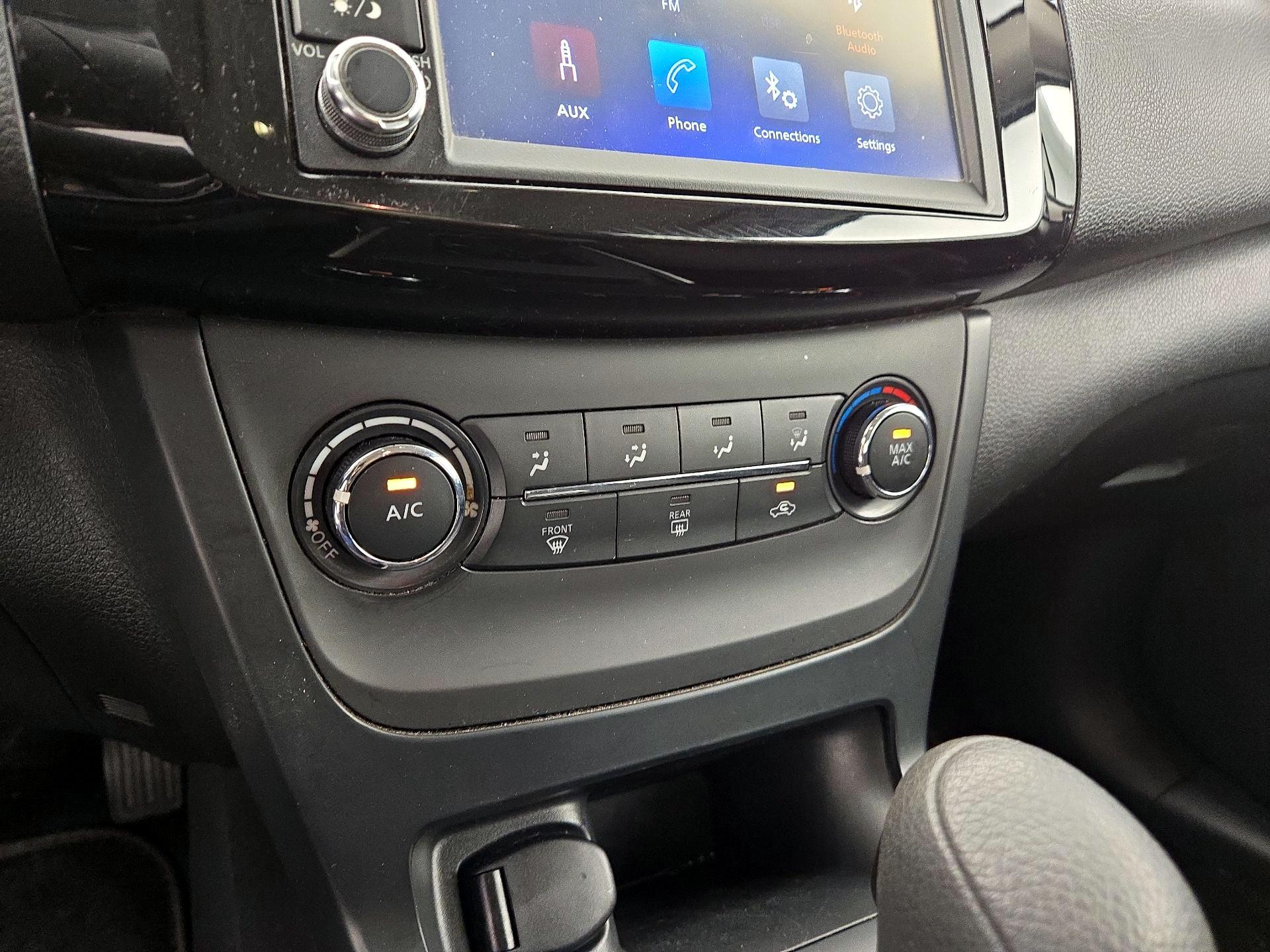 Thumbnail: 2019 Nissan Sentra - 16