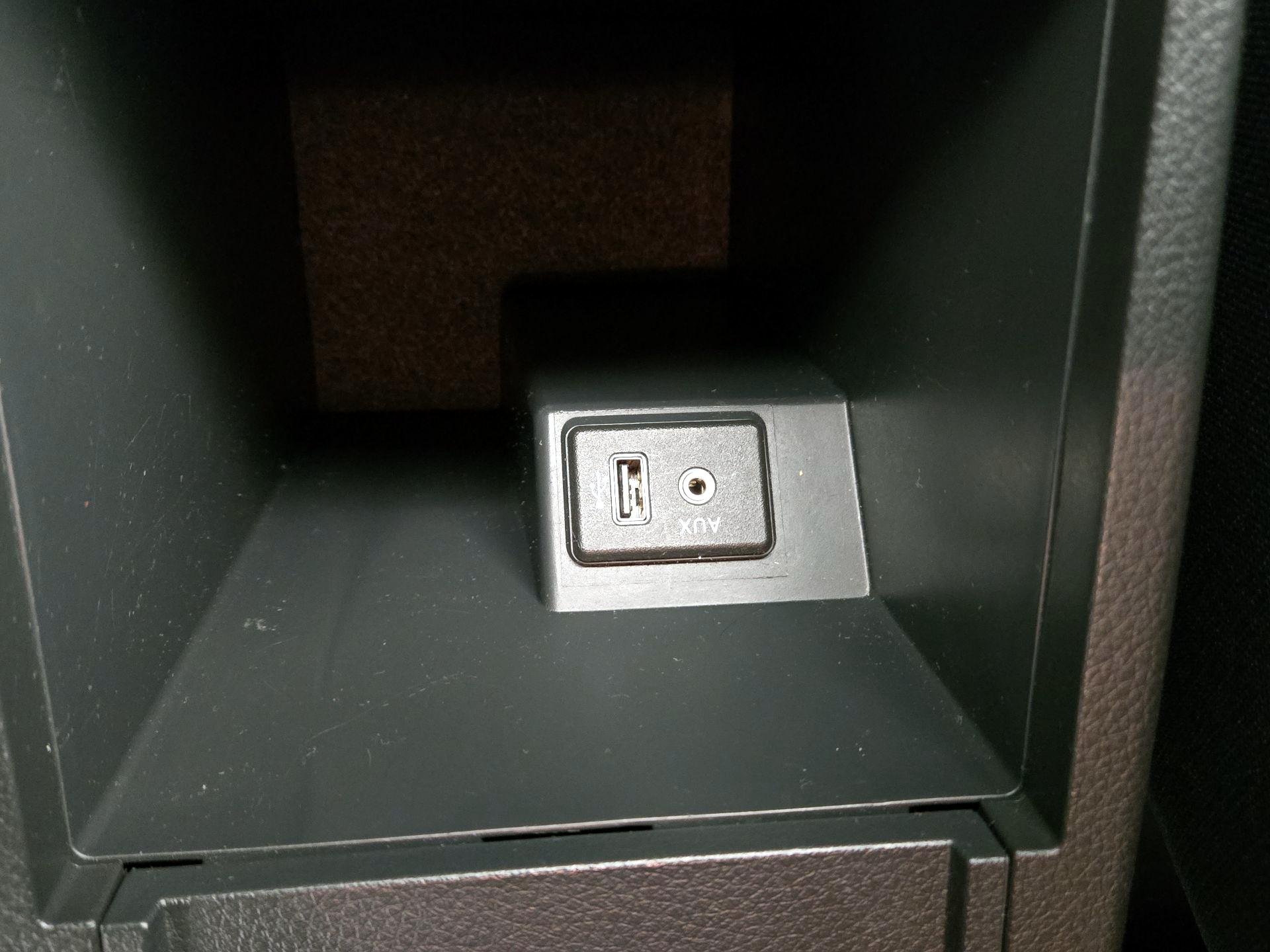 Thumbnail: 2019 Nissan Sentra - 18