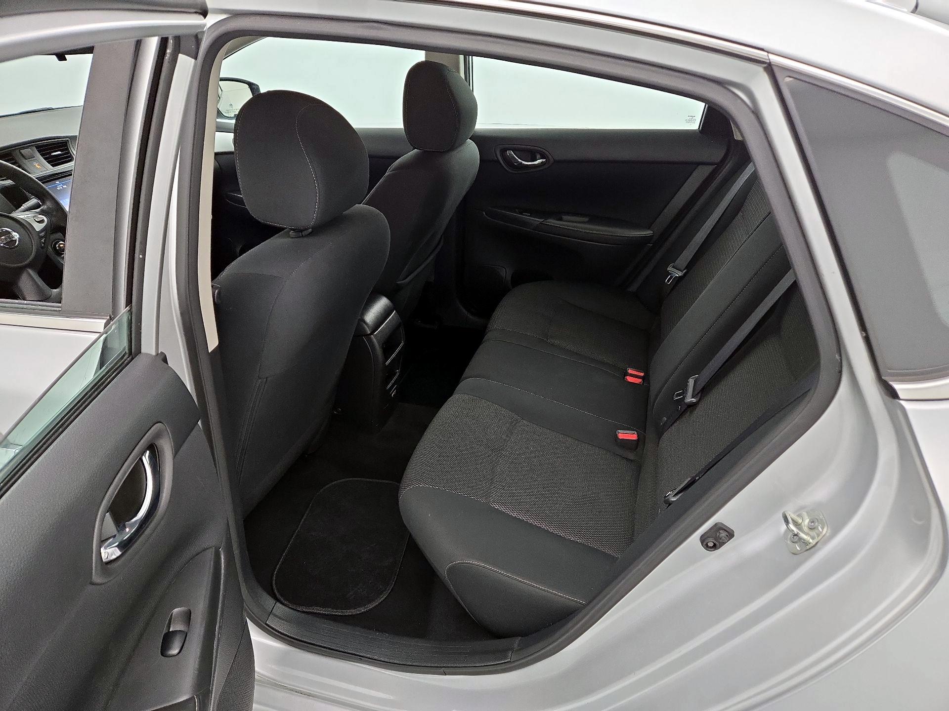 Thumbnail: 2019 Nissan Sentra - 19