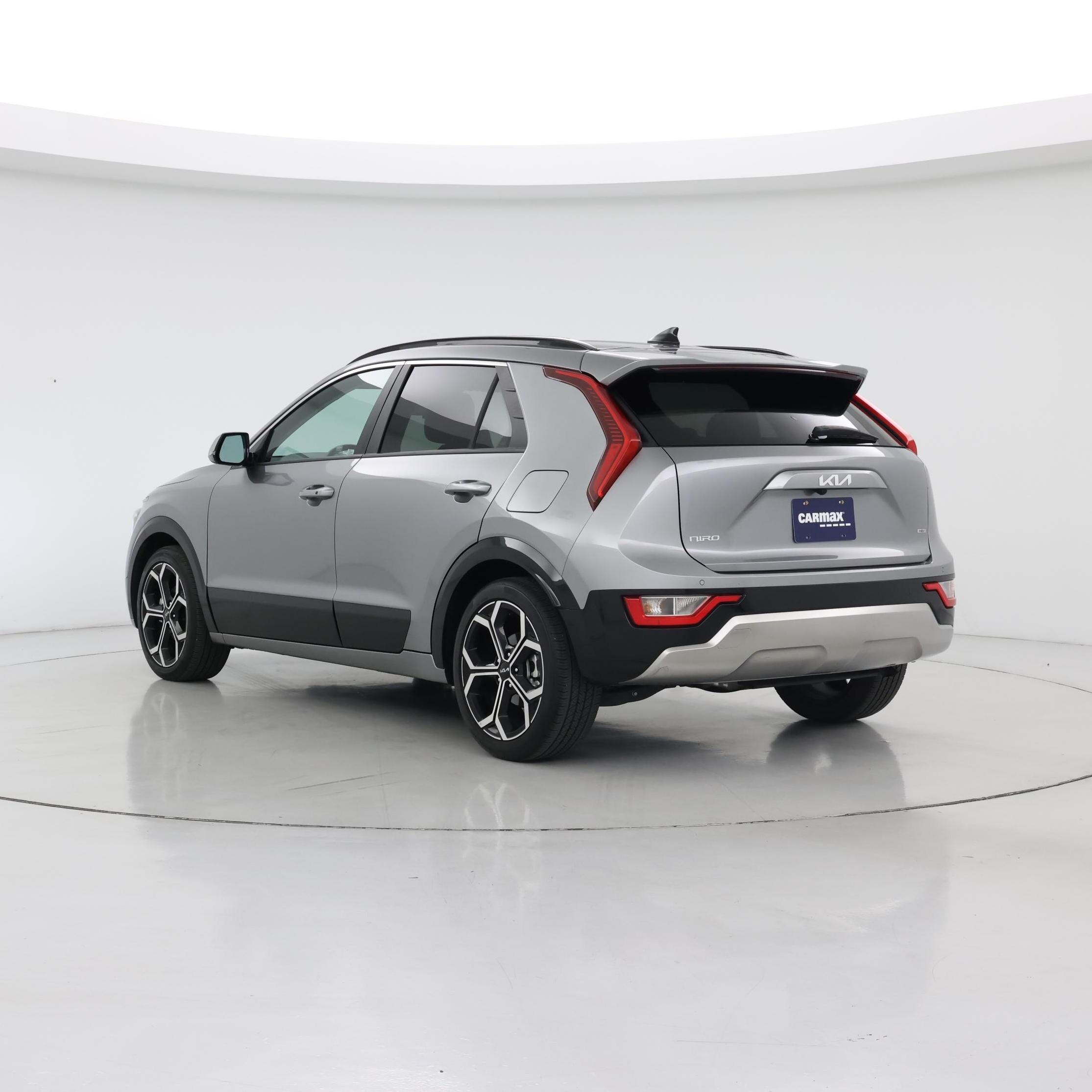 Thumbnail: 2023 Kia Niro - 2