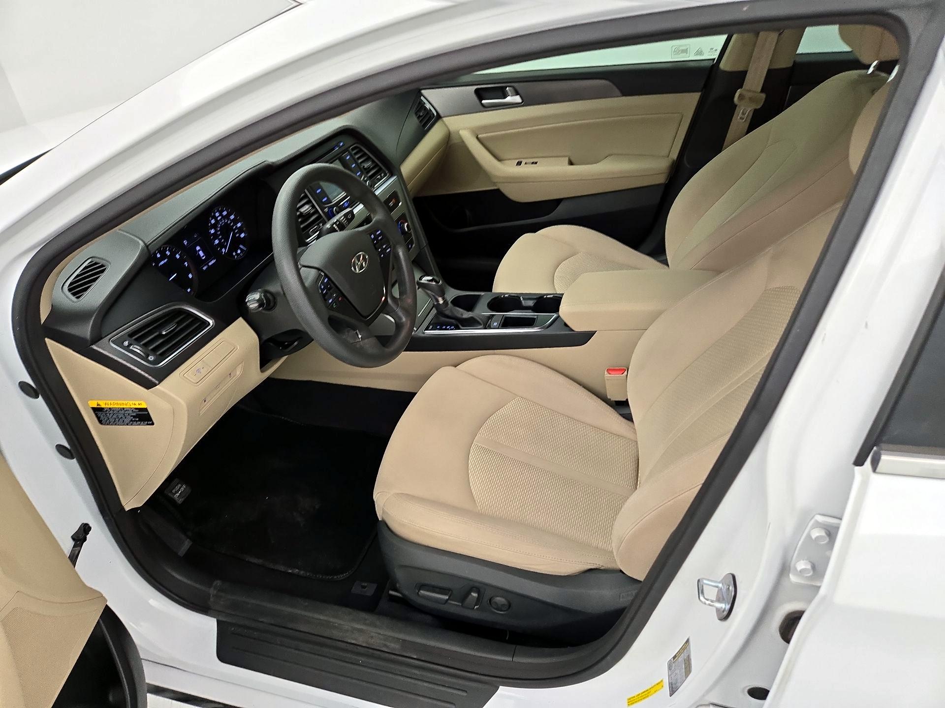 Thumbnail: 2015 Hyundai Sonata - 11