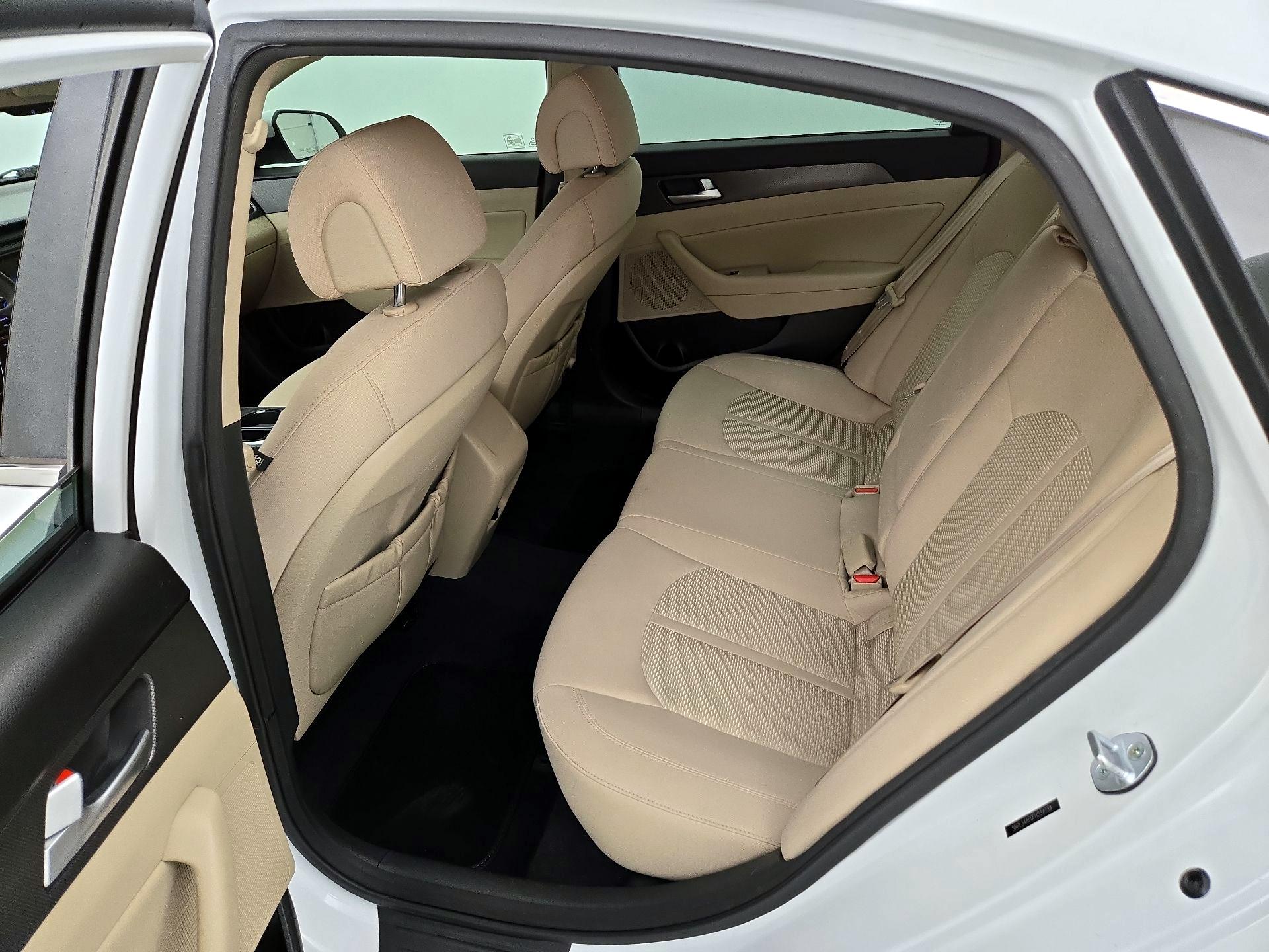 Thumbnail: 2015 Hyundai Sonata - 19