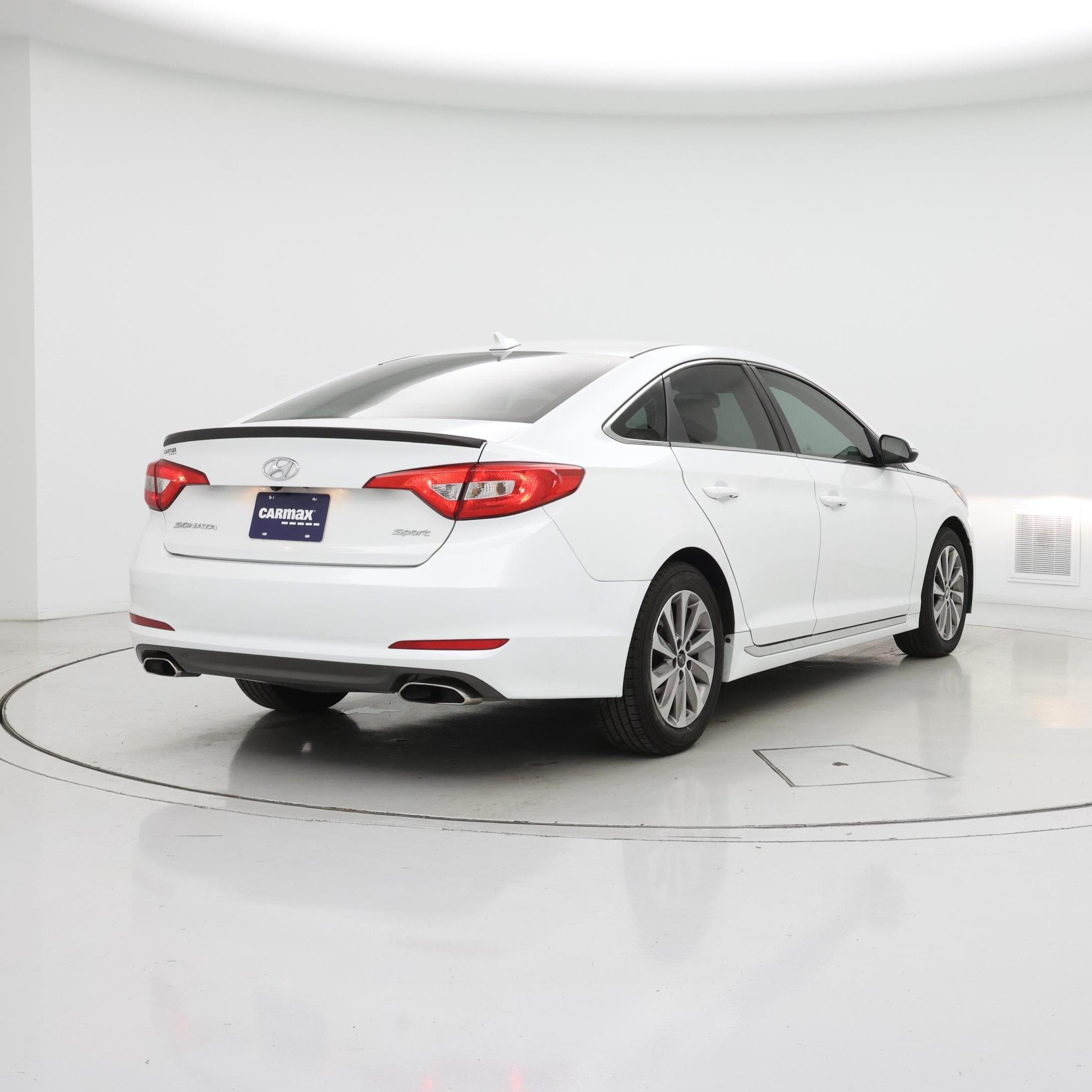 Thumbnail: 2015 Hyundai Sonata - 8
