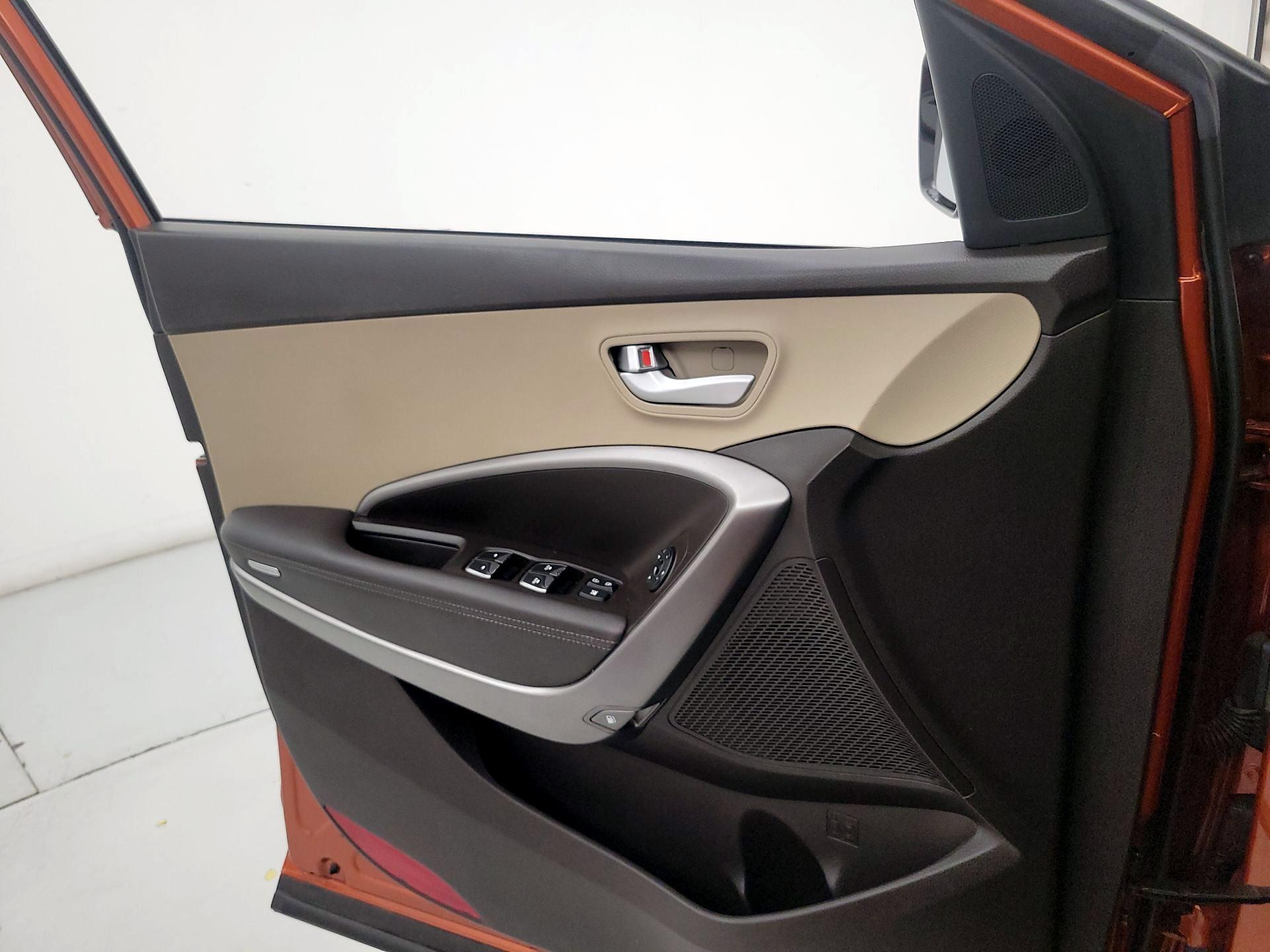 Thumbnail: 2017 Hyundai Santa Fe - 12