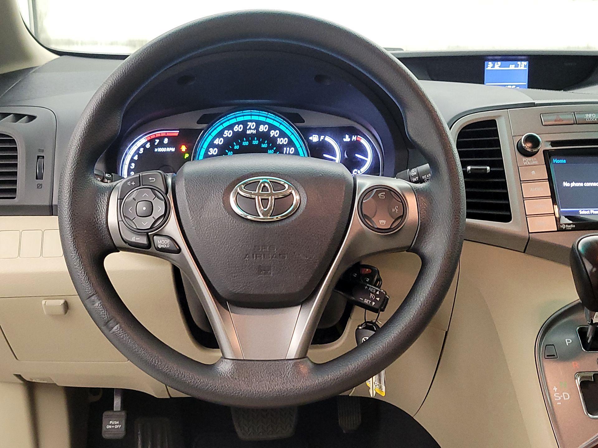 Thumbnail: 2015 Toyota Venza - 10