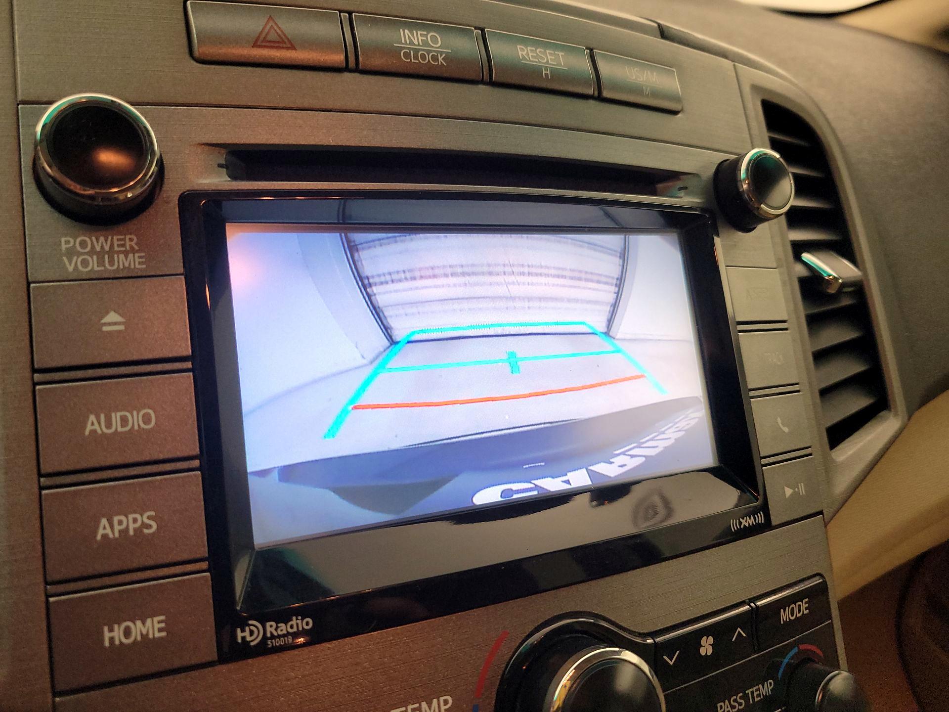 Thumbnail: 2015 Toyota Venza - 14