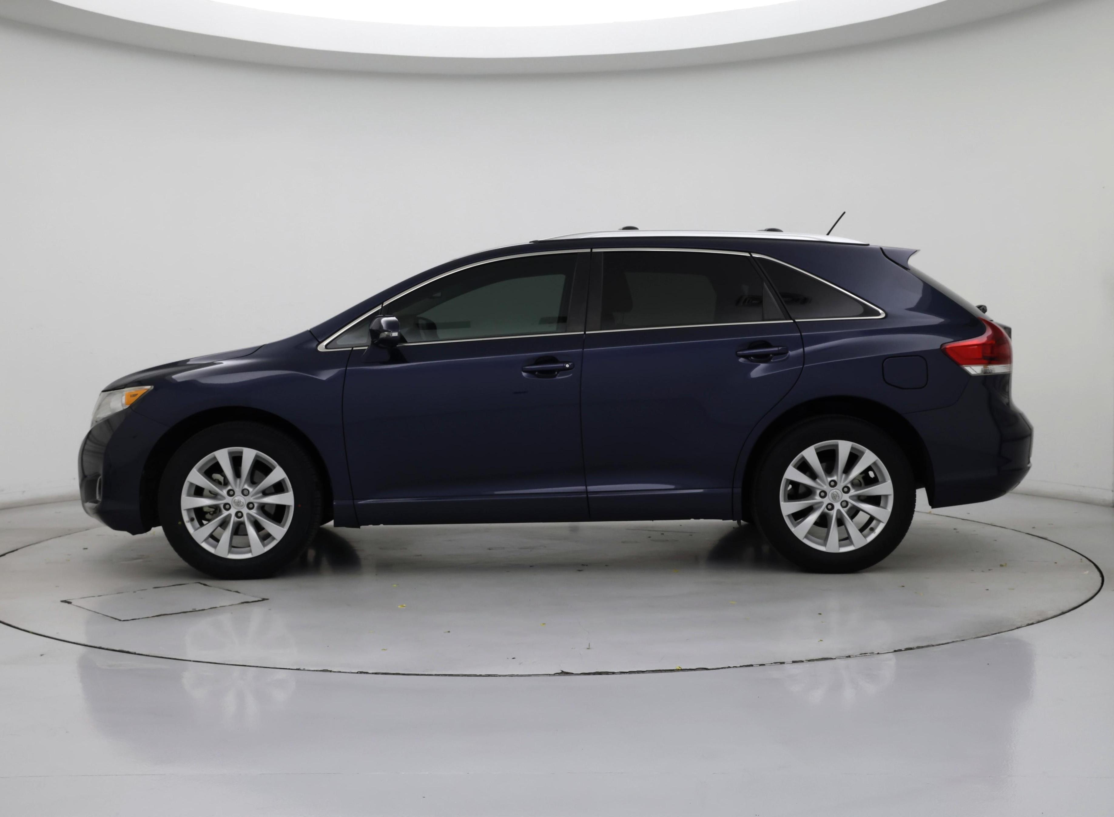 Thumbnail: 2015 Toyota Venza - 3